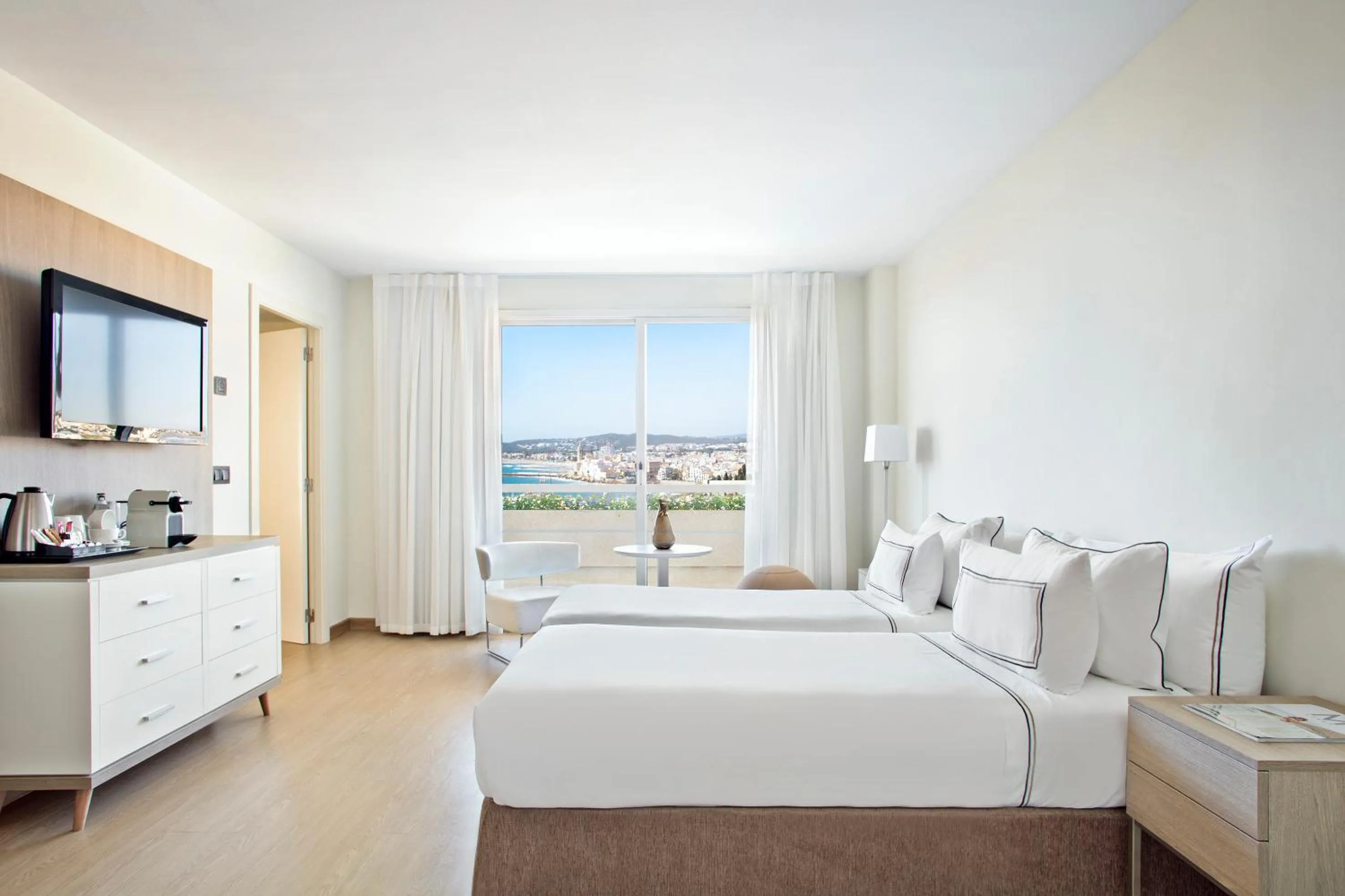 TV and multimedia, Bed in Melia Sitges