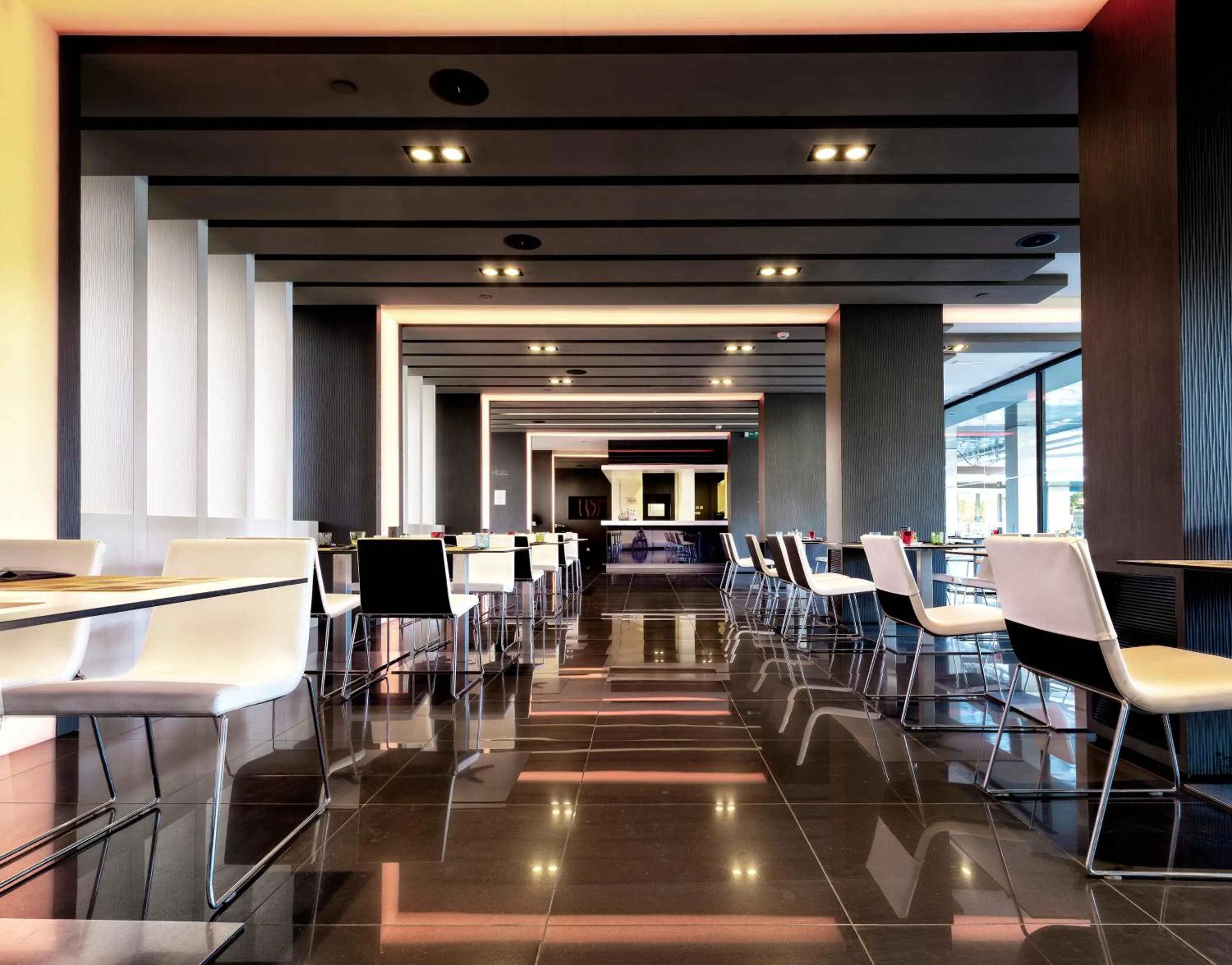 Restaurant/places to eat in Melia Sitges