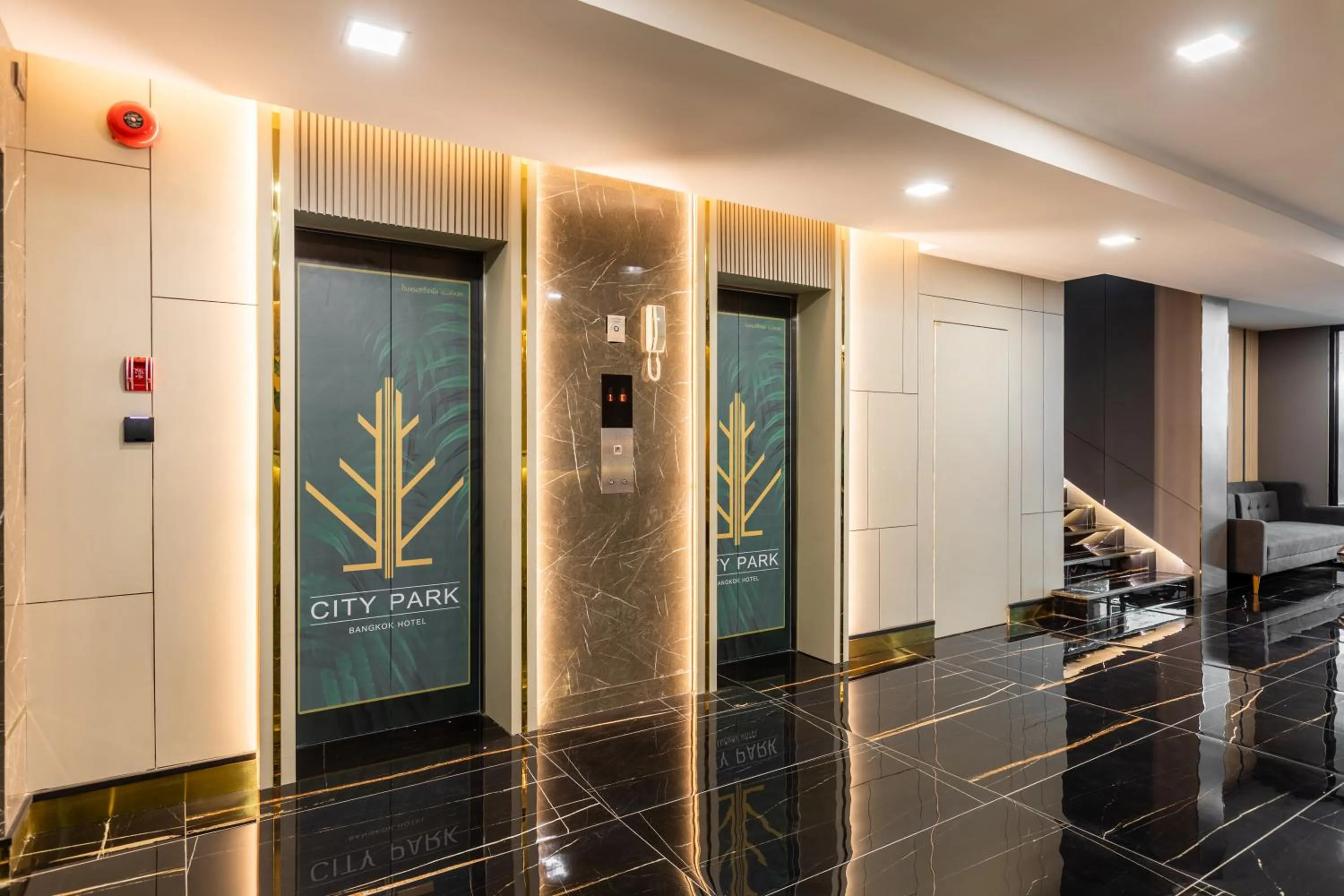 elevator in City Park Hotel Bangkok Pratunam by PCL