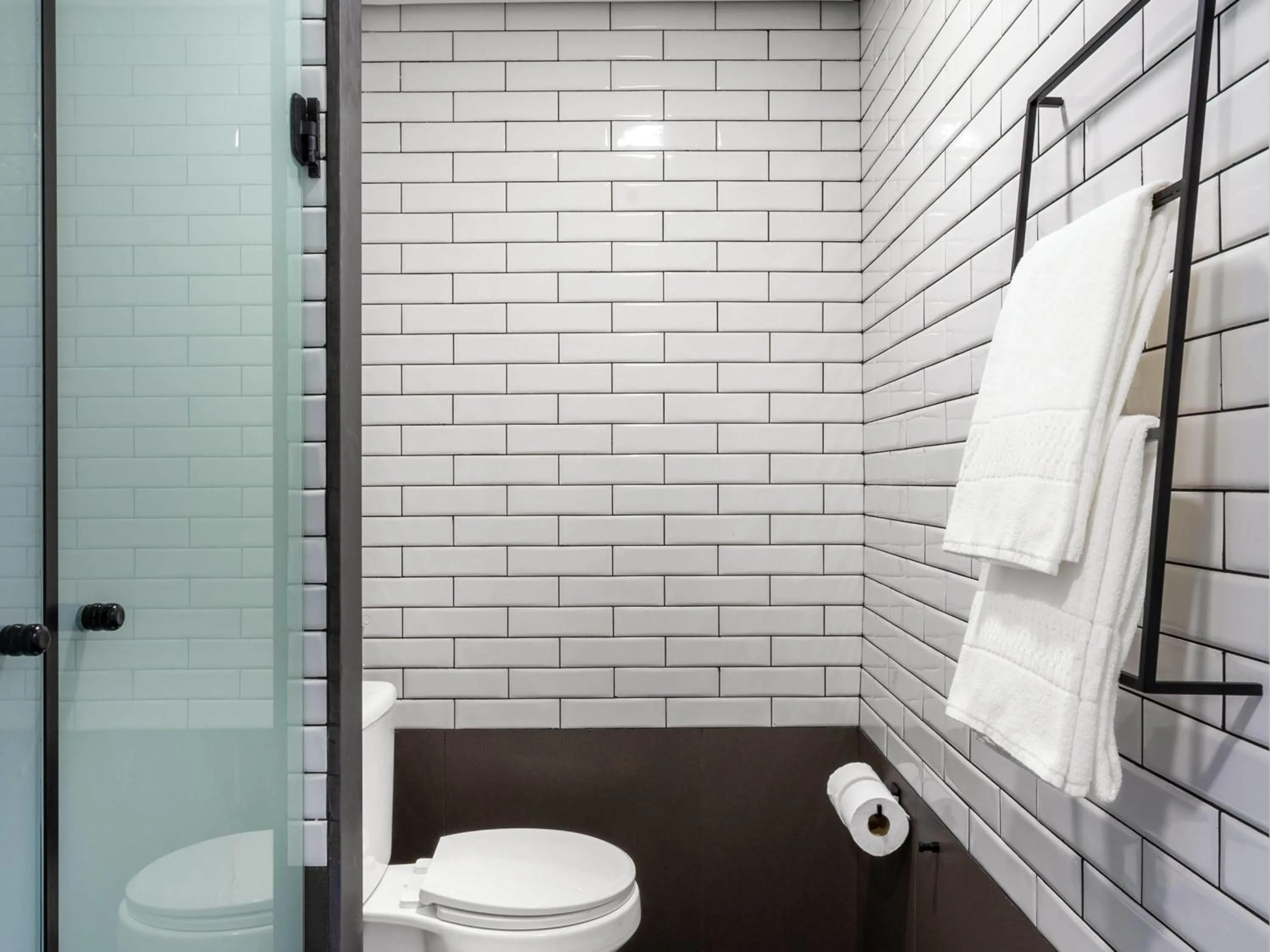 Bedroom in Ibis Aruja