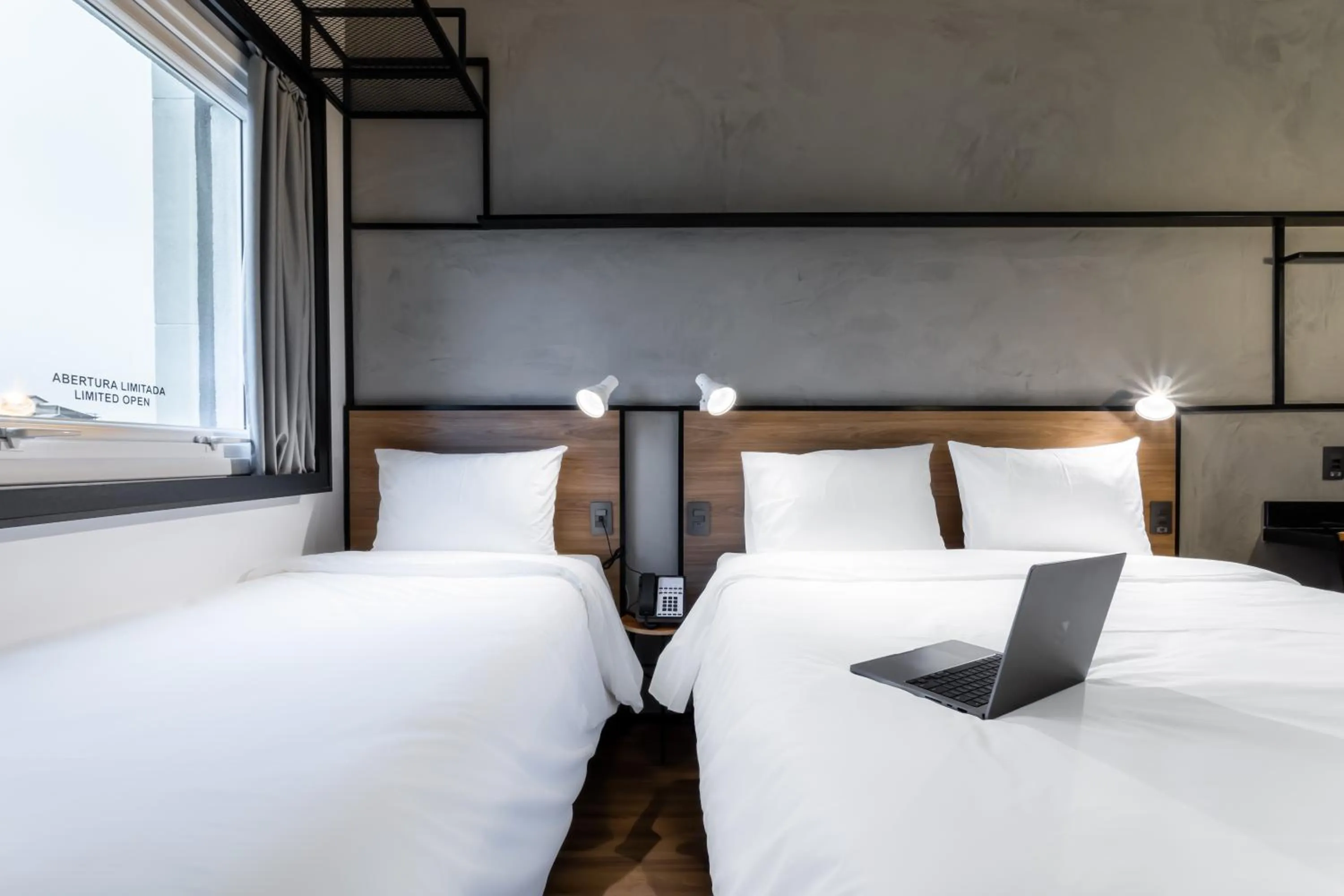 Photo of the whole room, Bed in Ibis Aruja