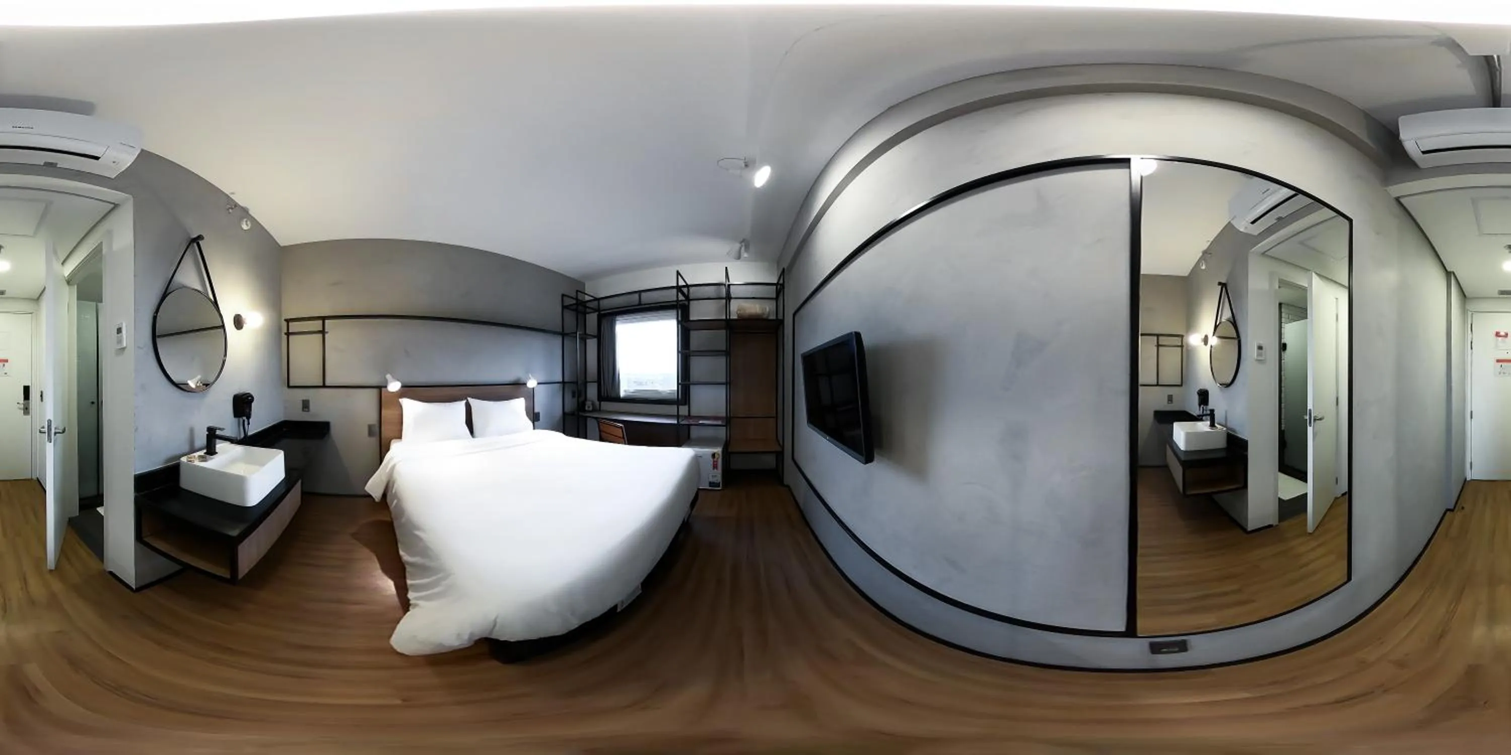 TV and multimedia in Ibis Aruja