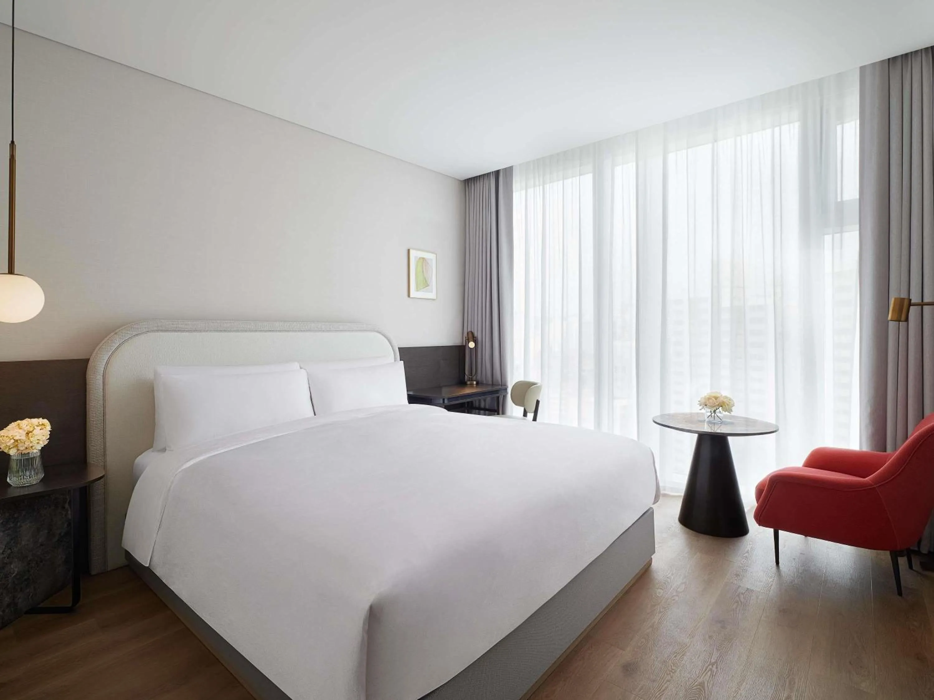 Bedroom, Bed in Naru Ambassador Hotel Seoul - MGallery Collection