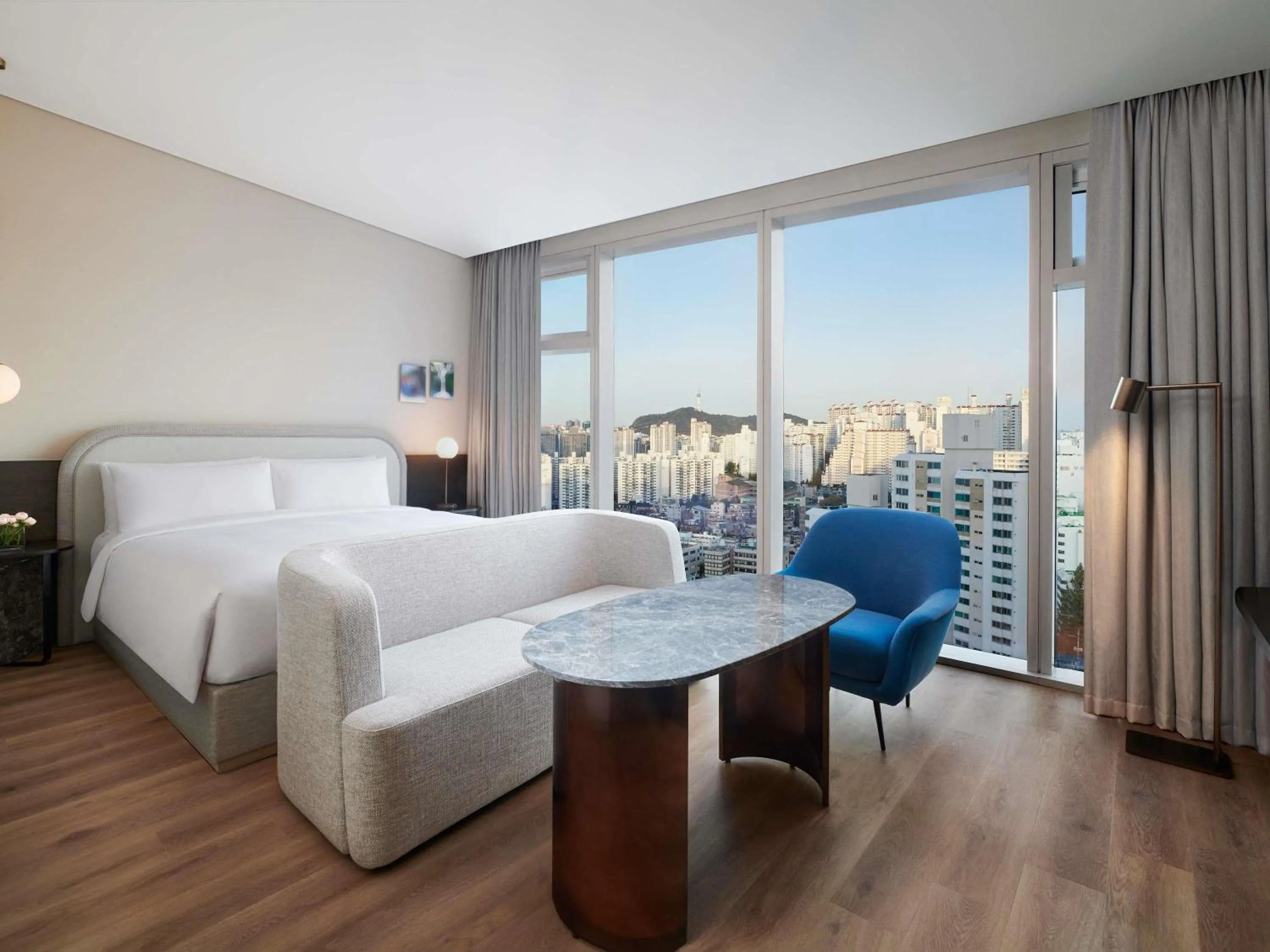 Bedroom, Bed in Naru Ambassador Hotel Seoul - MGallery Collection