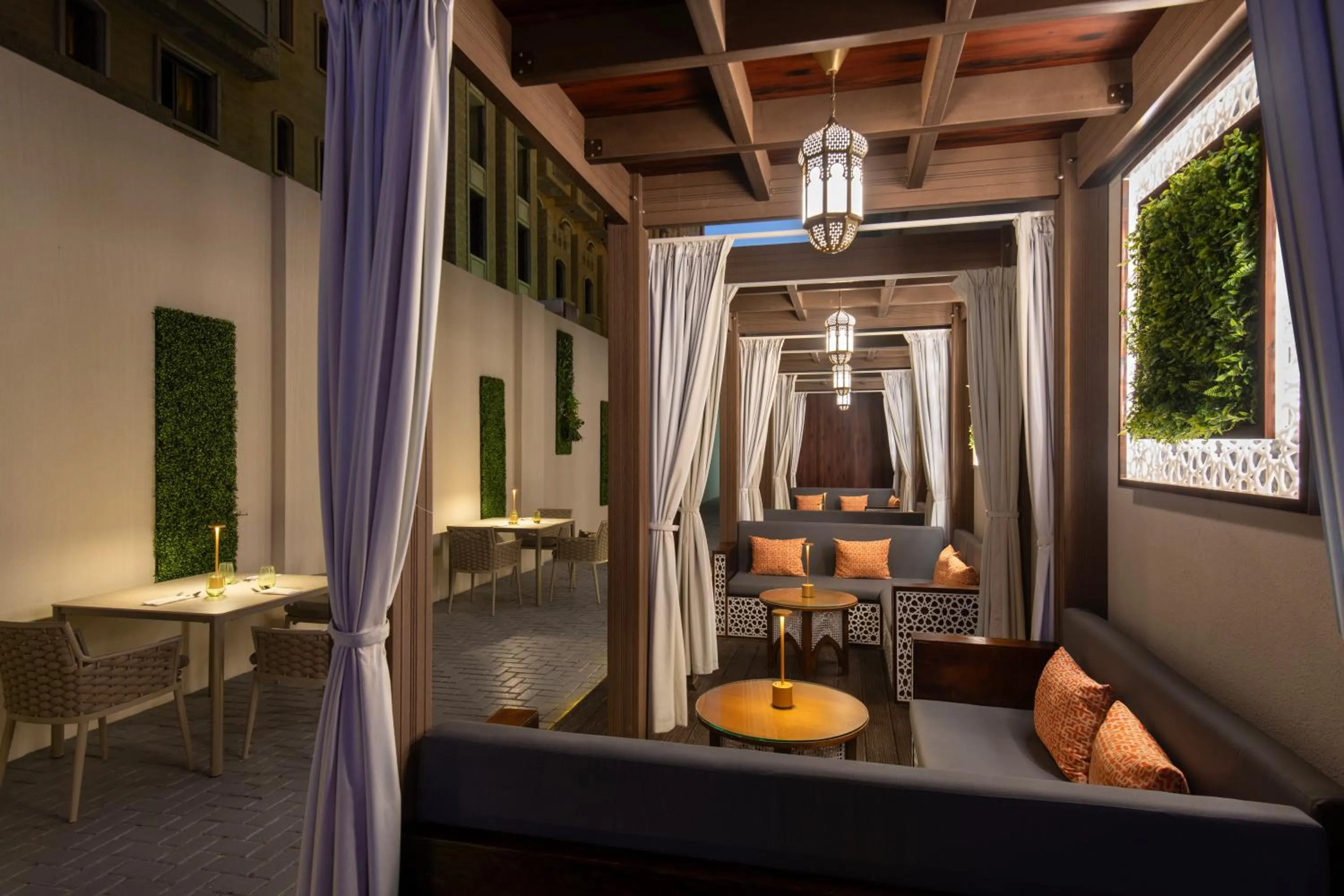 Restaurant/places to eat in Adagio Doha