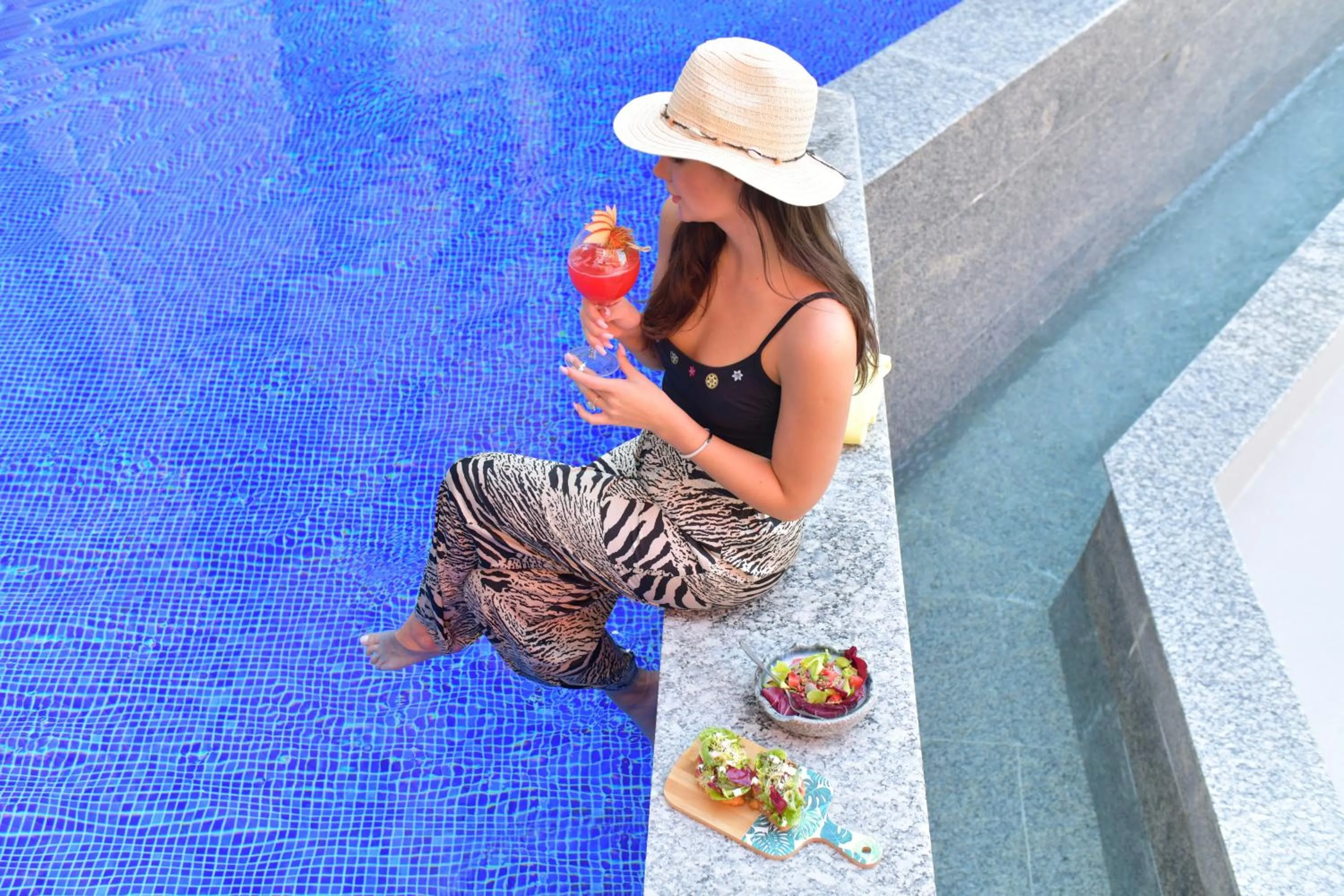 Pool view in ibis Doha