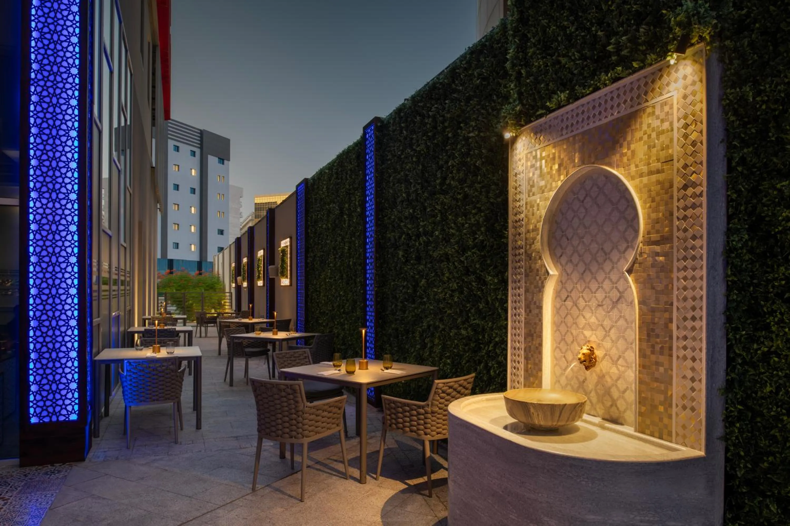 Restaurant/places to eat in ibis Doha