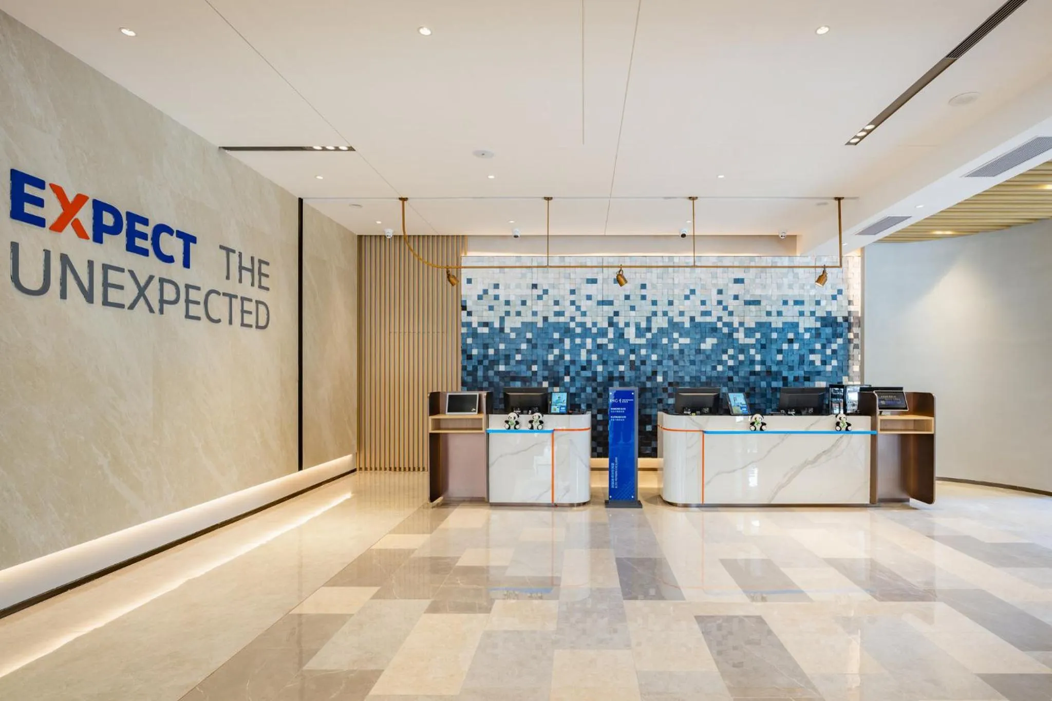 Property building in Holiday Inn Express Chengdu Tianfu Square by IHG - Chunxi Road and Kuanzhai Alley