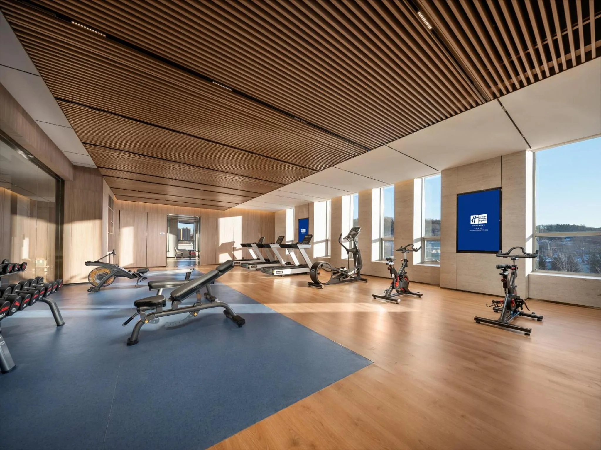 Fitness centre/facilities in Holiday Inn Express Liaoyuan Economic Dev Zone by IHG