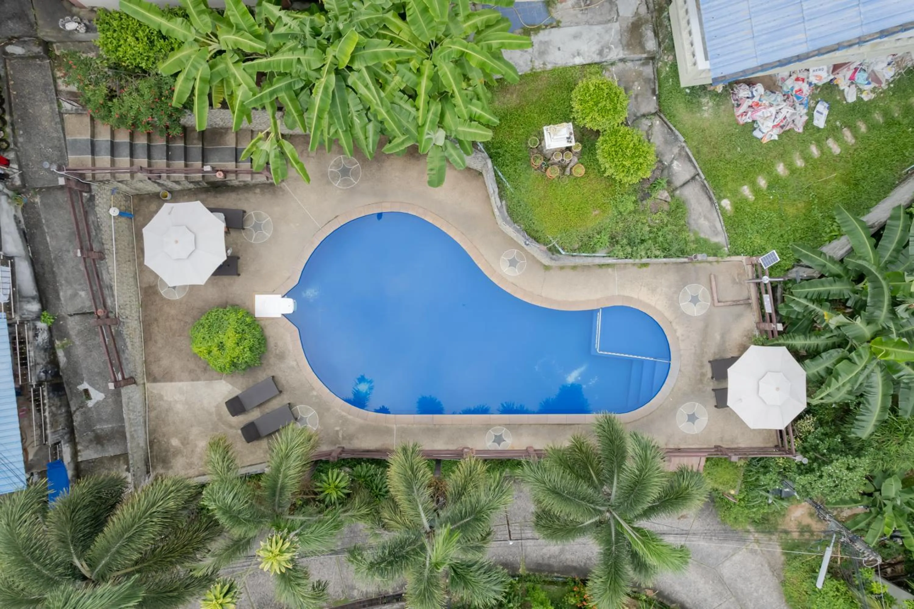 Swimming pool in Kataonsea bungalows
