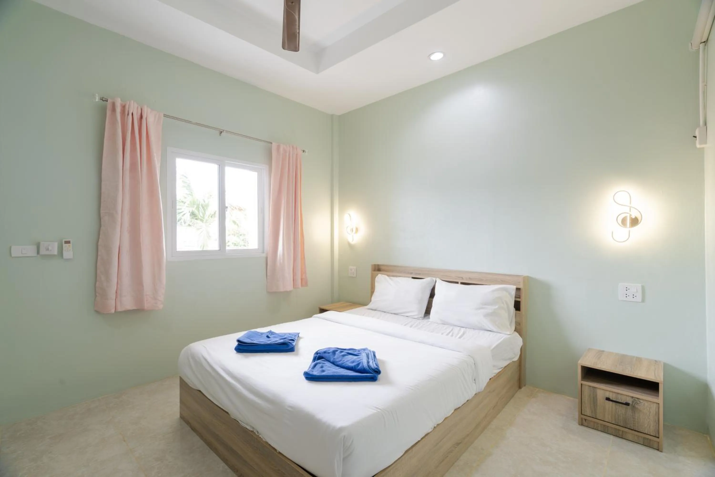 Bedroom, Bed in Kataonsea bungalows