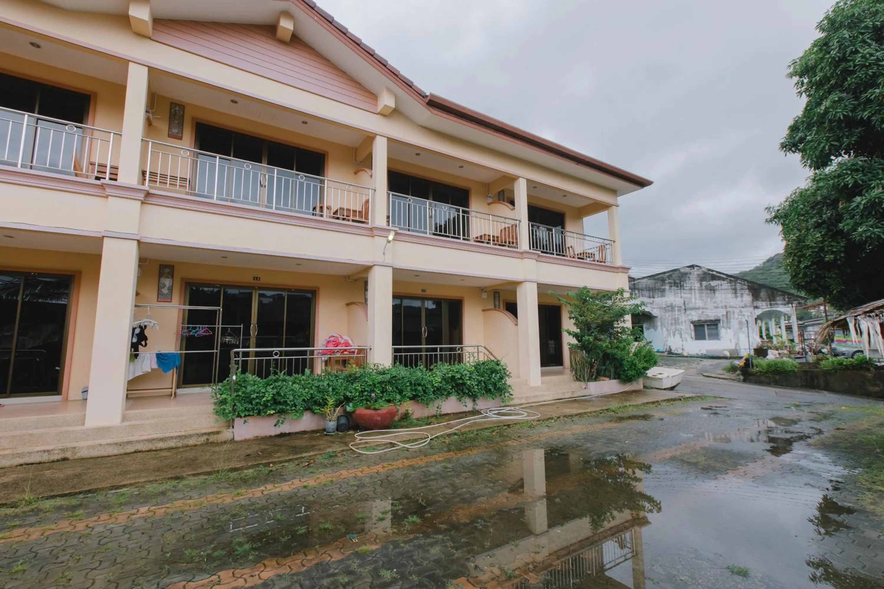 Property building in Kataonsea bungalows