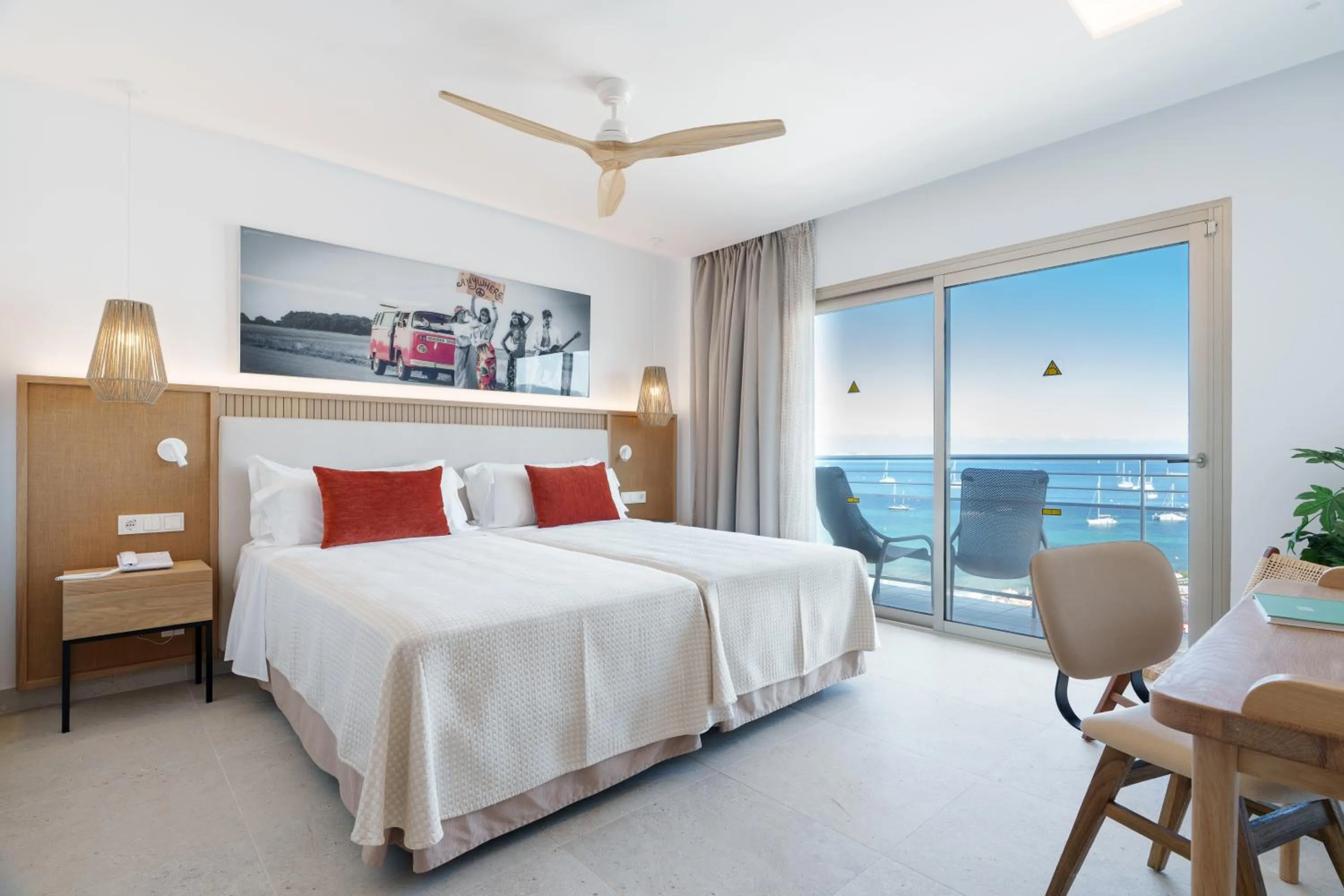 Bed in Bellamar Hotel Beach & Spa