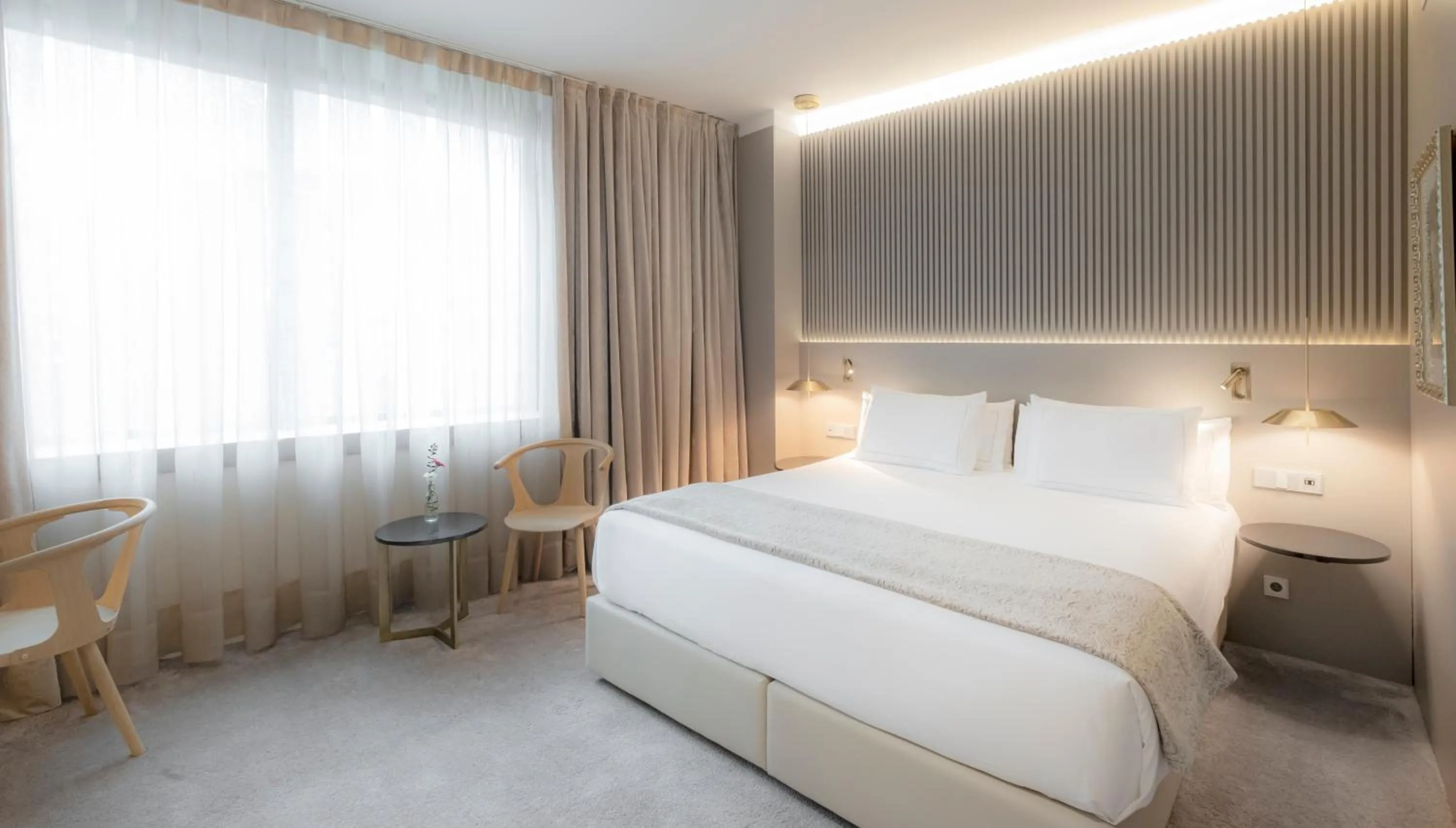 Photo of the whole room, Bed in Carlemany Girona