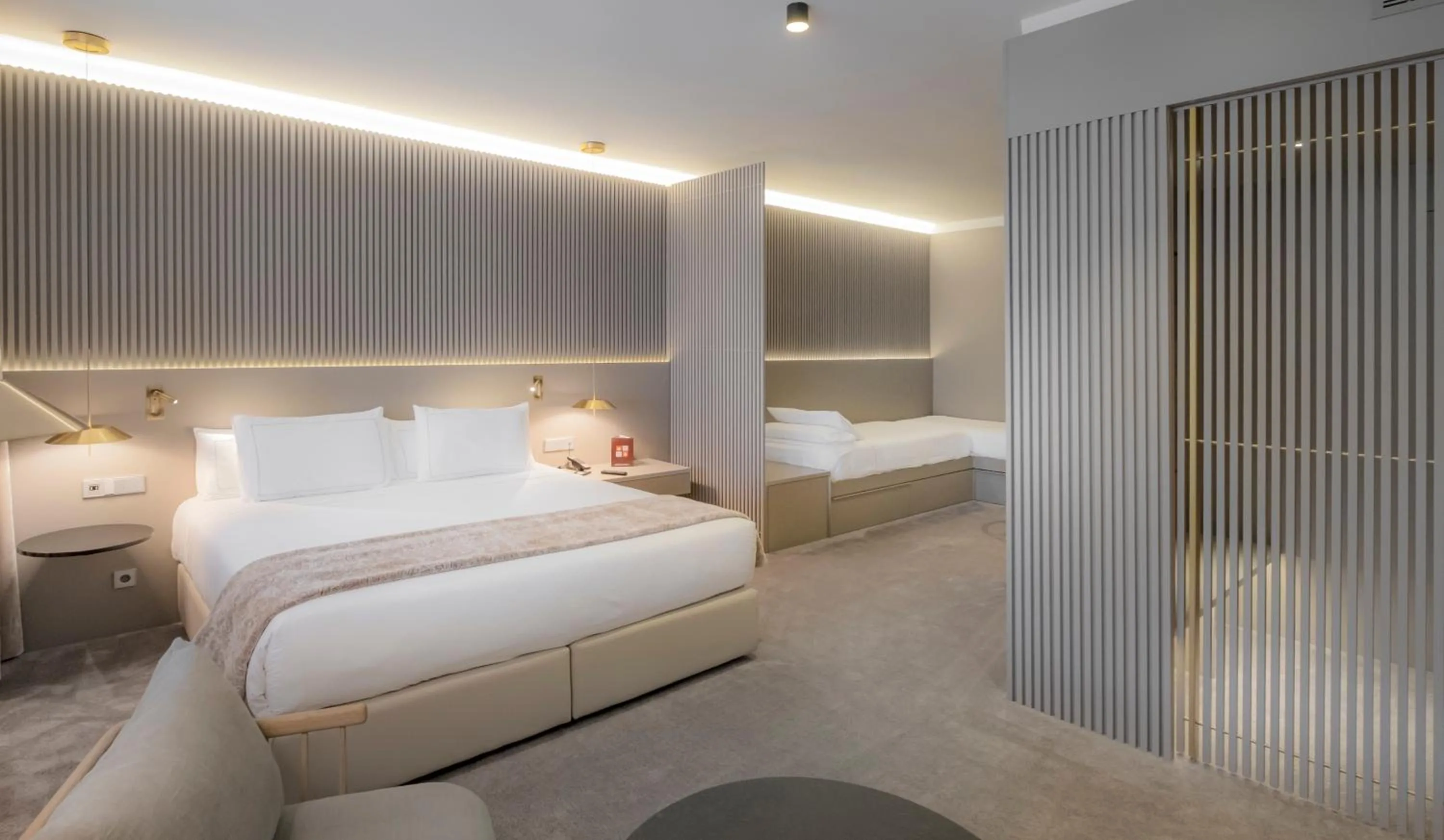 Photo of the whole room, Bed in Carlemany Girona