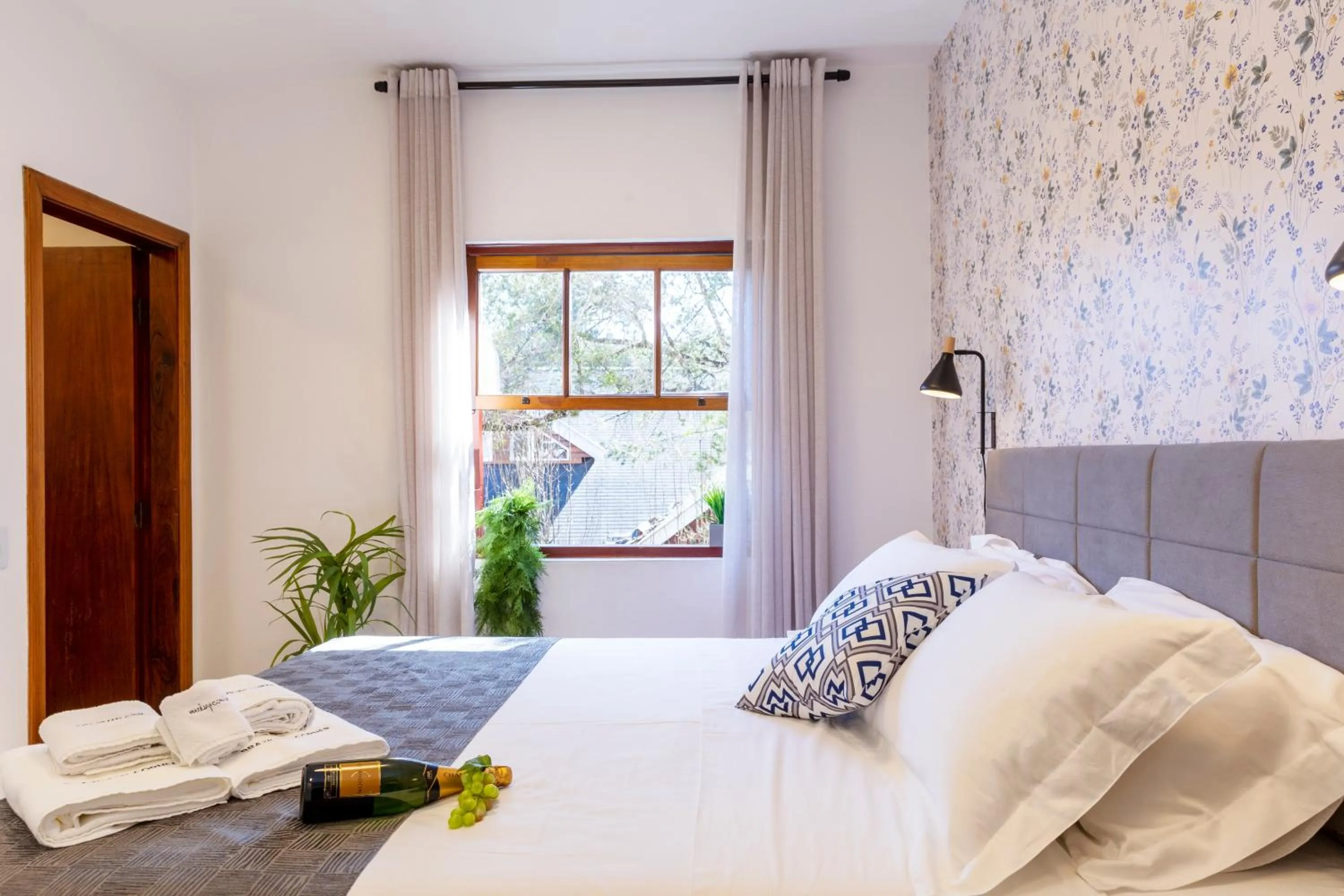 Bed in 3 Quartos no Capivari com Lareira