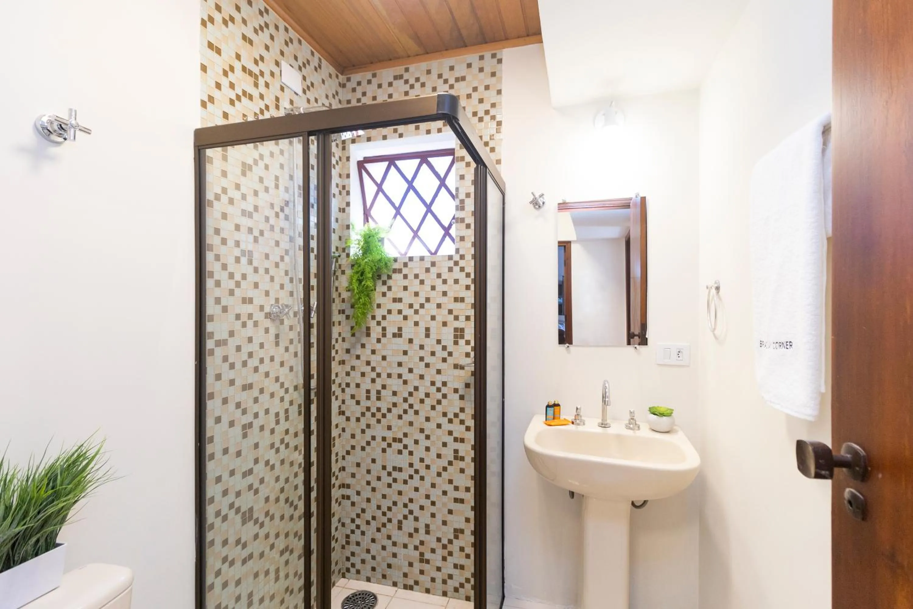 Shower in 3 Quartos no Capivari com Lareira