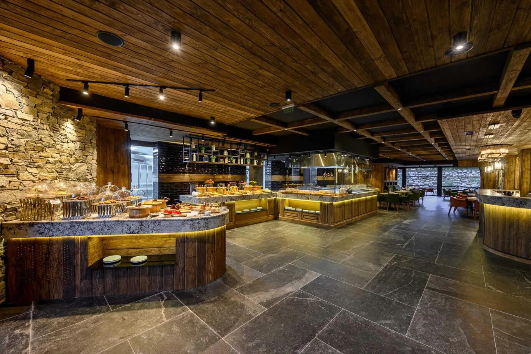 Restaurant/places to eat in Grand Hotel Therme