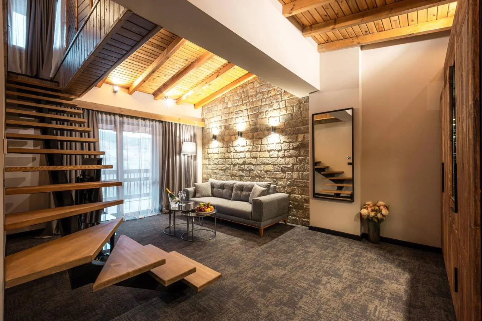 Living room, Bed in Grand Hotel Therme