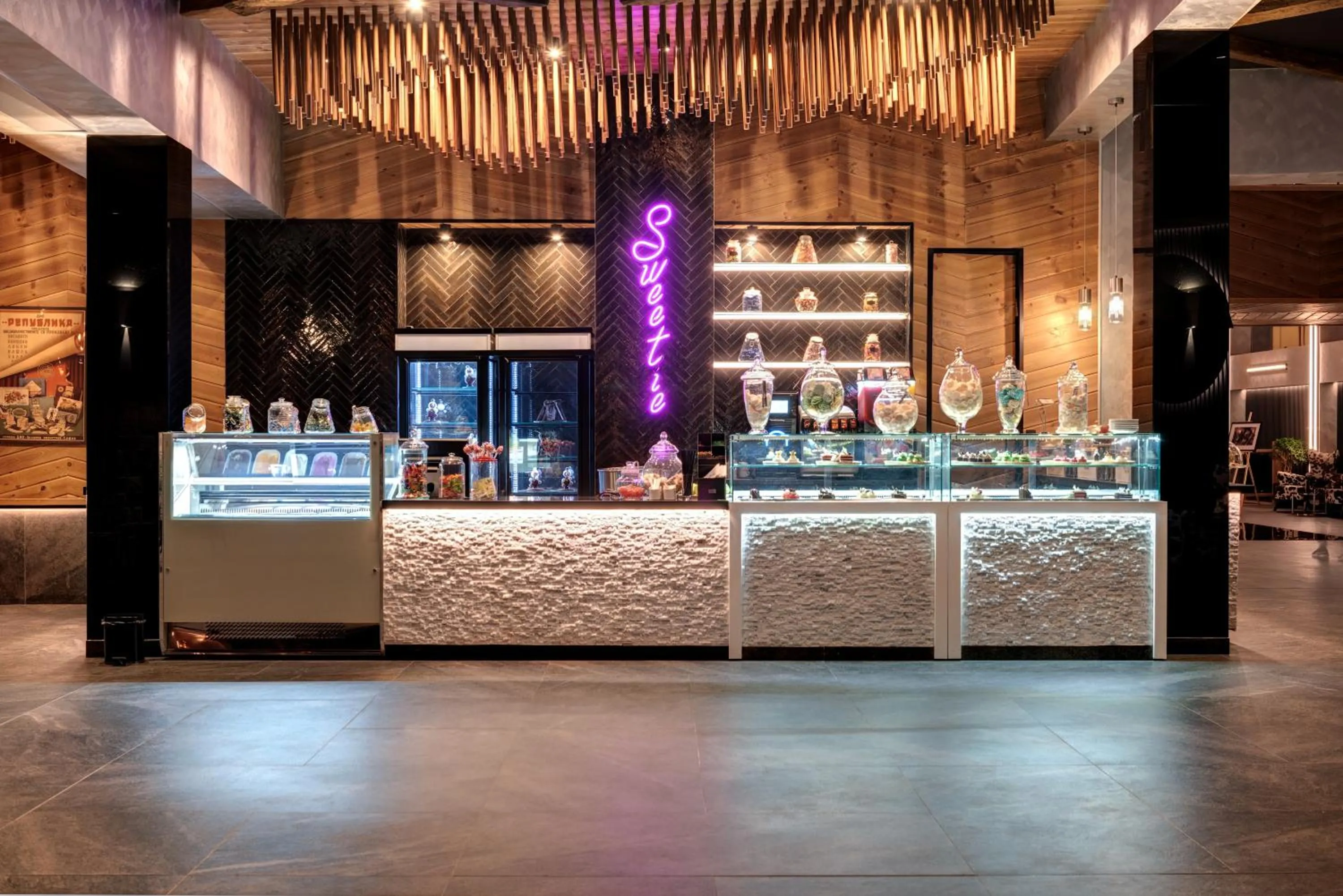 Restaurant/places to eat in Grand Hotel Therme