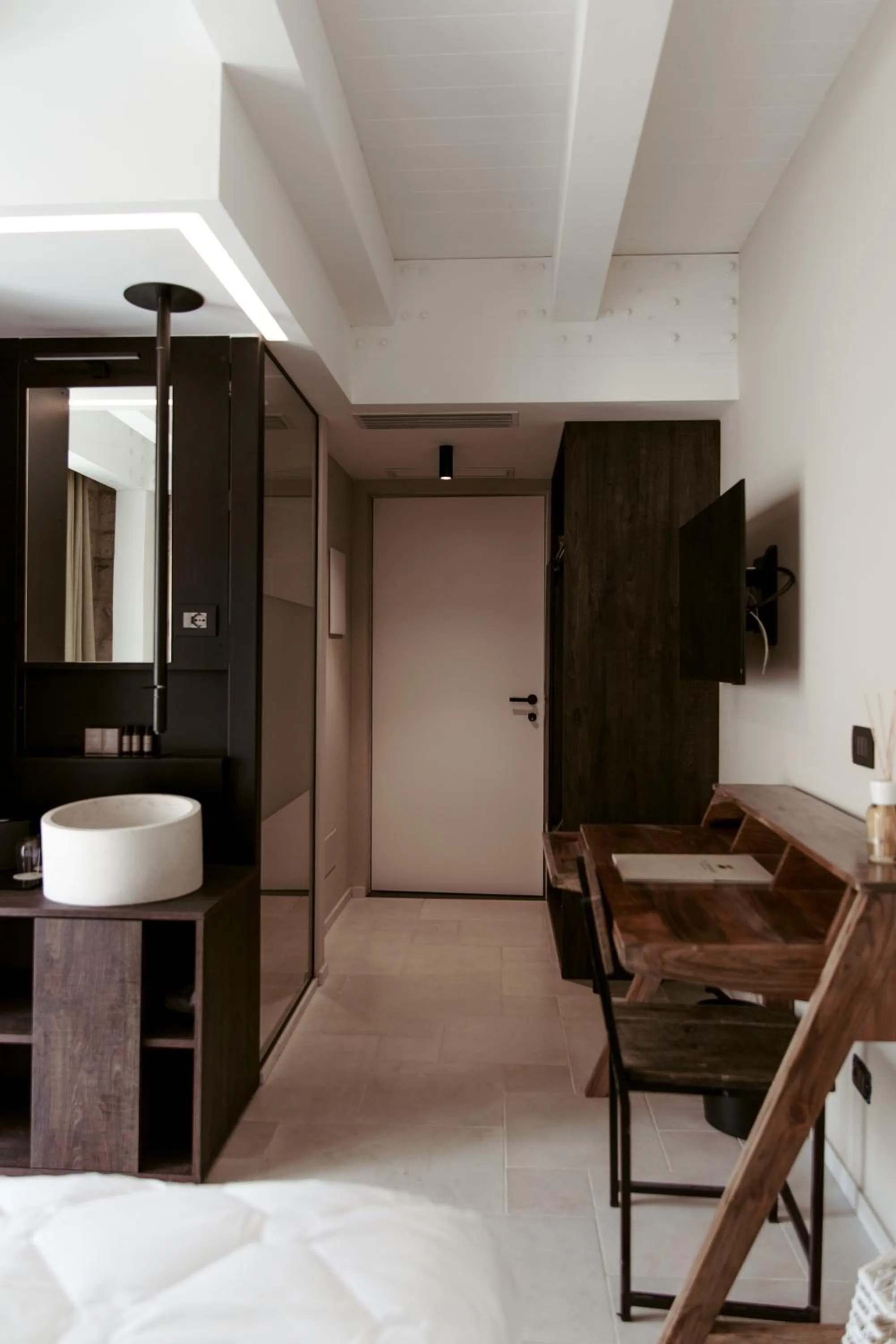 Photo of the whole room, Bed in Le Carasse Boutique Hotel