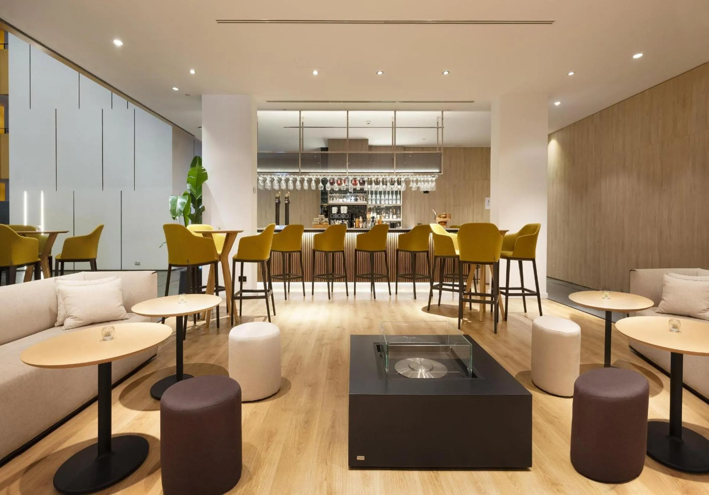 Restaurant/places to eat in INNSiDE by Meliá Barcelona Aeropuerto