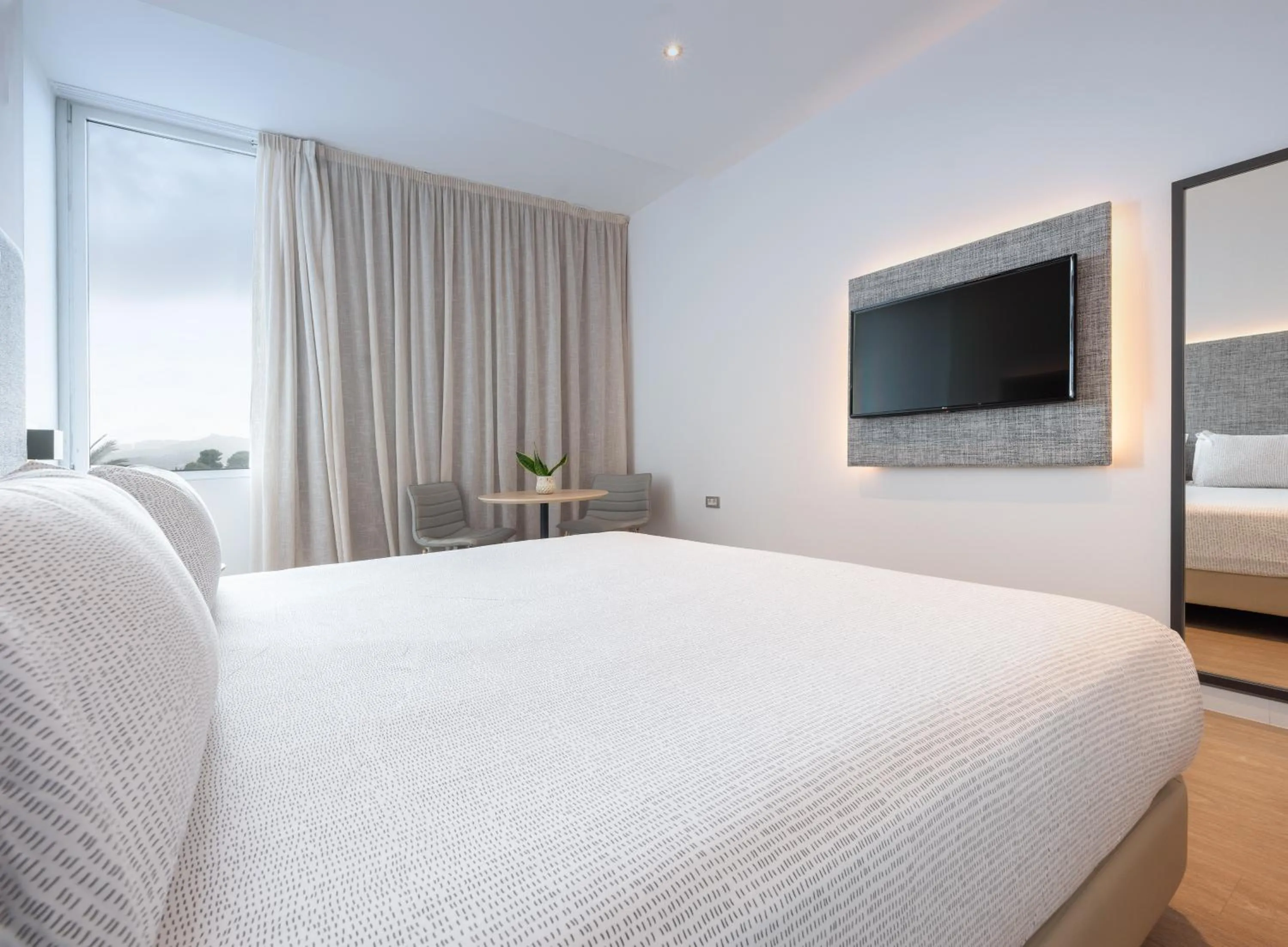 Bed in INNSiDE by Meliá Barcelona Aeropuerto