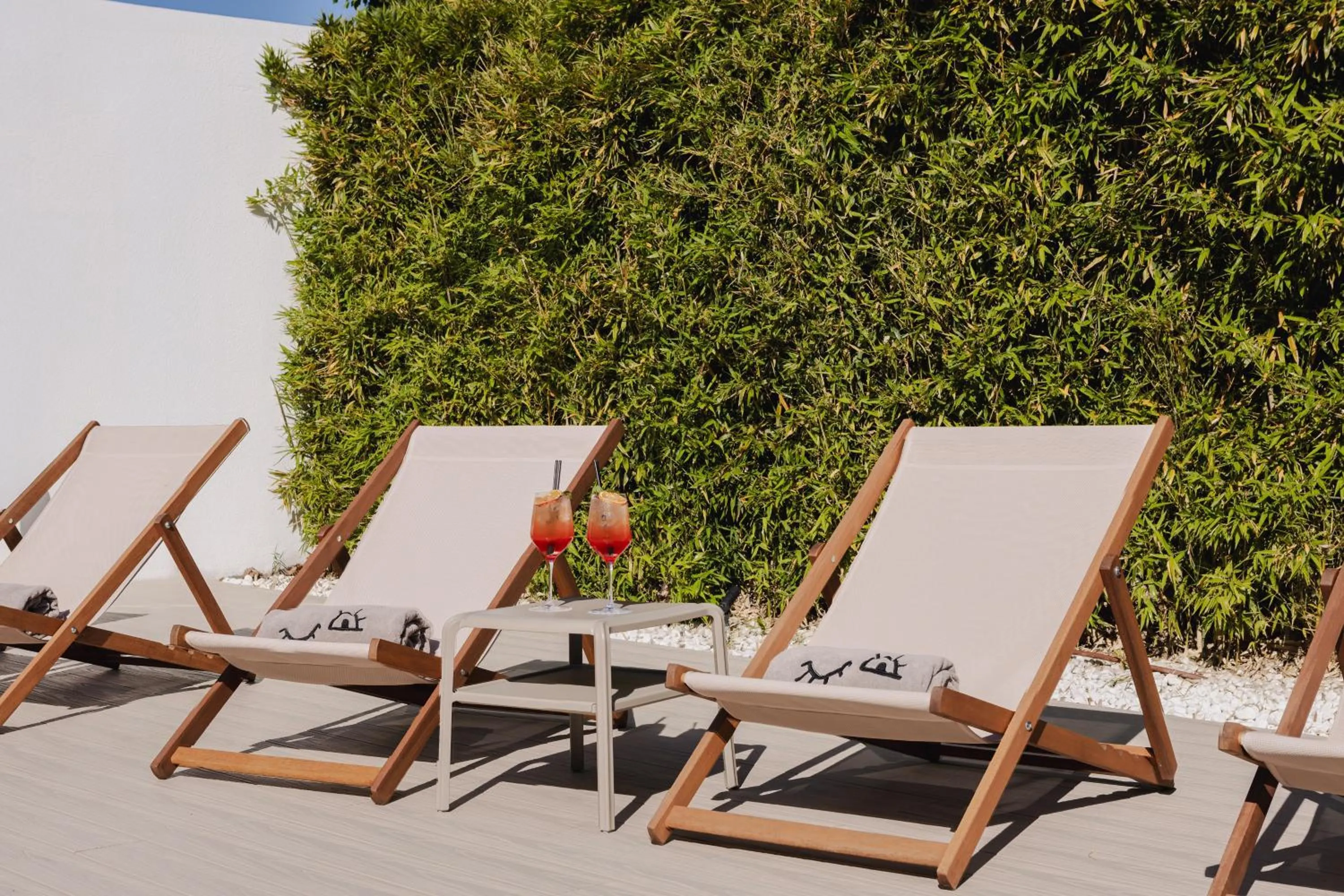 sunbed in INNSiDE by Meliá Barcelona Aeropuerto