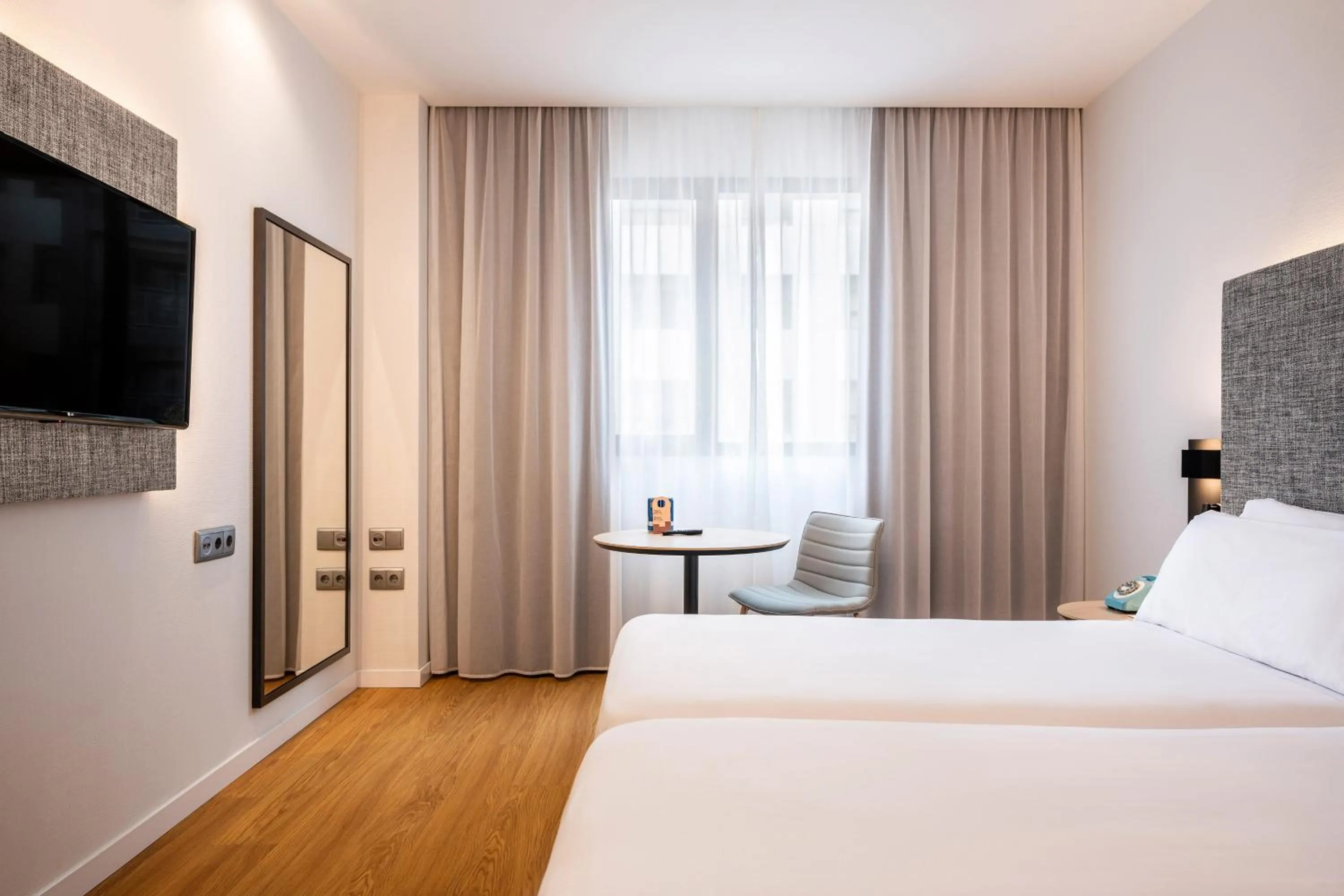 Bed in INNSiDE by Meliá Barcelona Aeropuerto