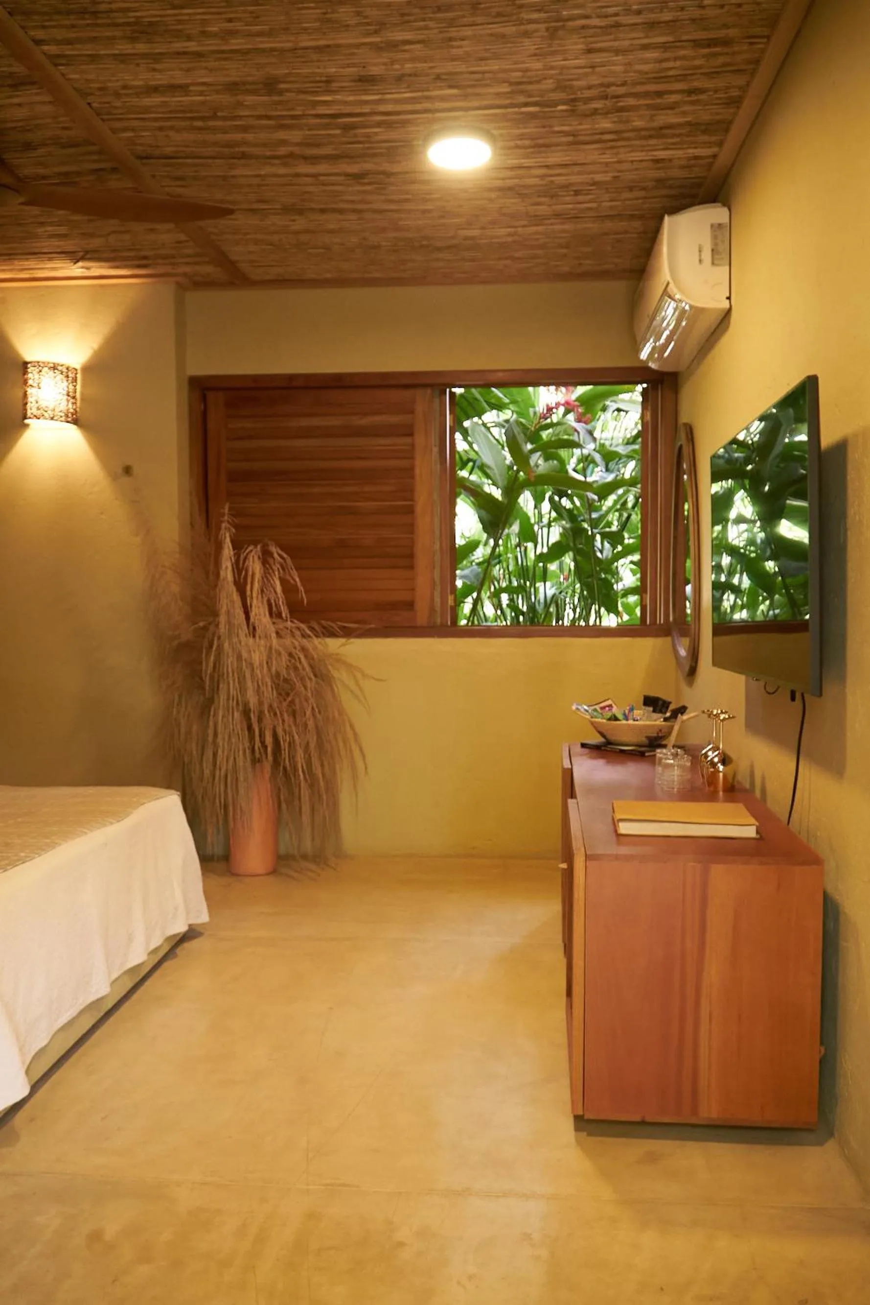 TV and multimedia in Nativa Refugio Escondido