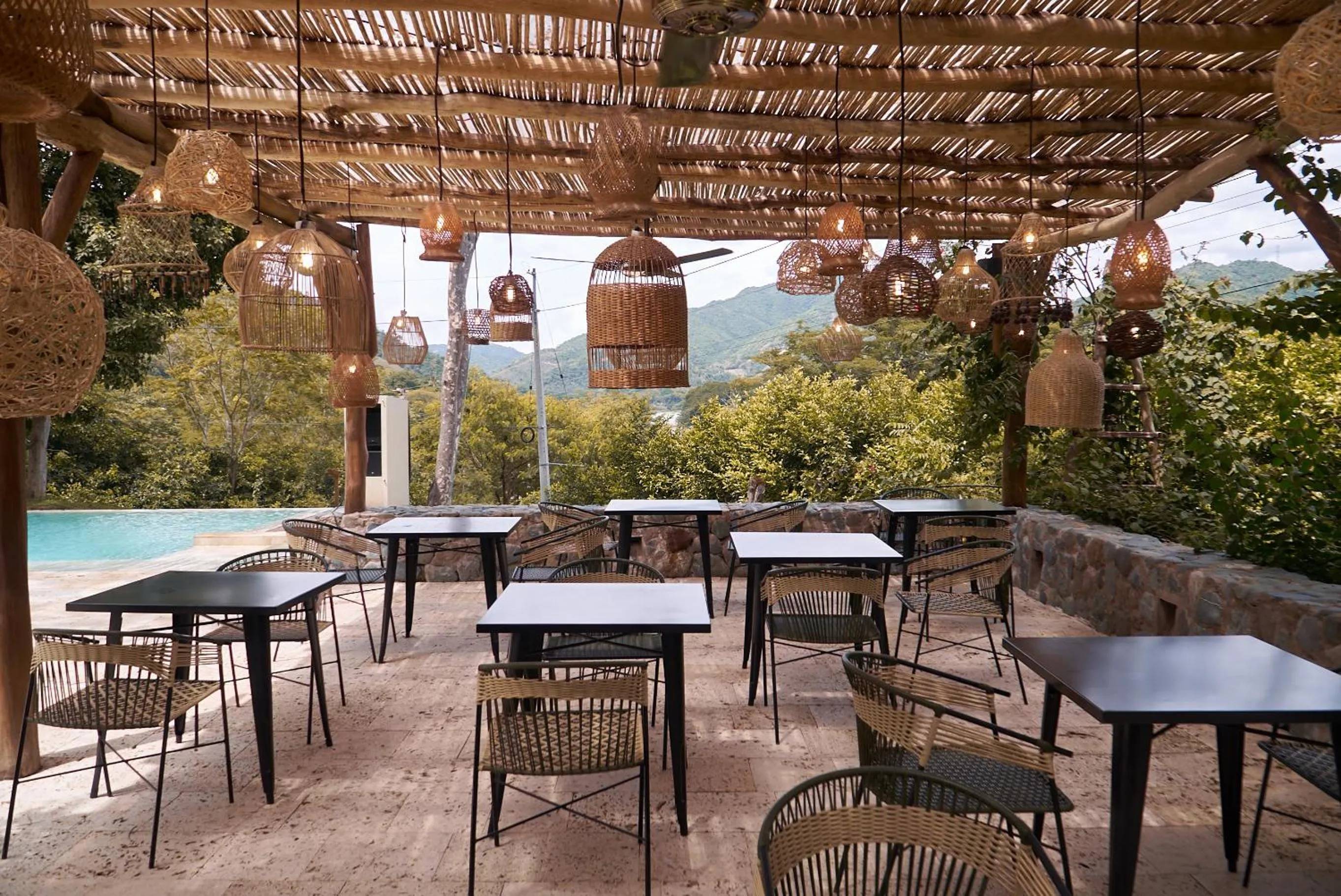 Restaurant/places to eat in Nativa Refugio Escondido