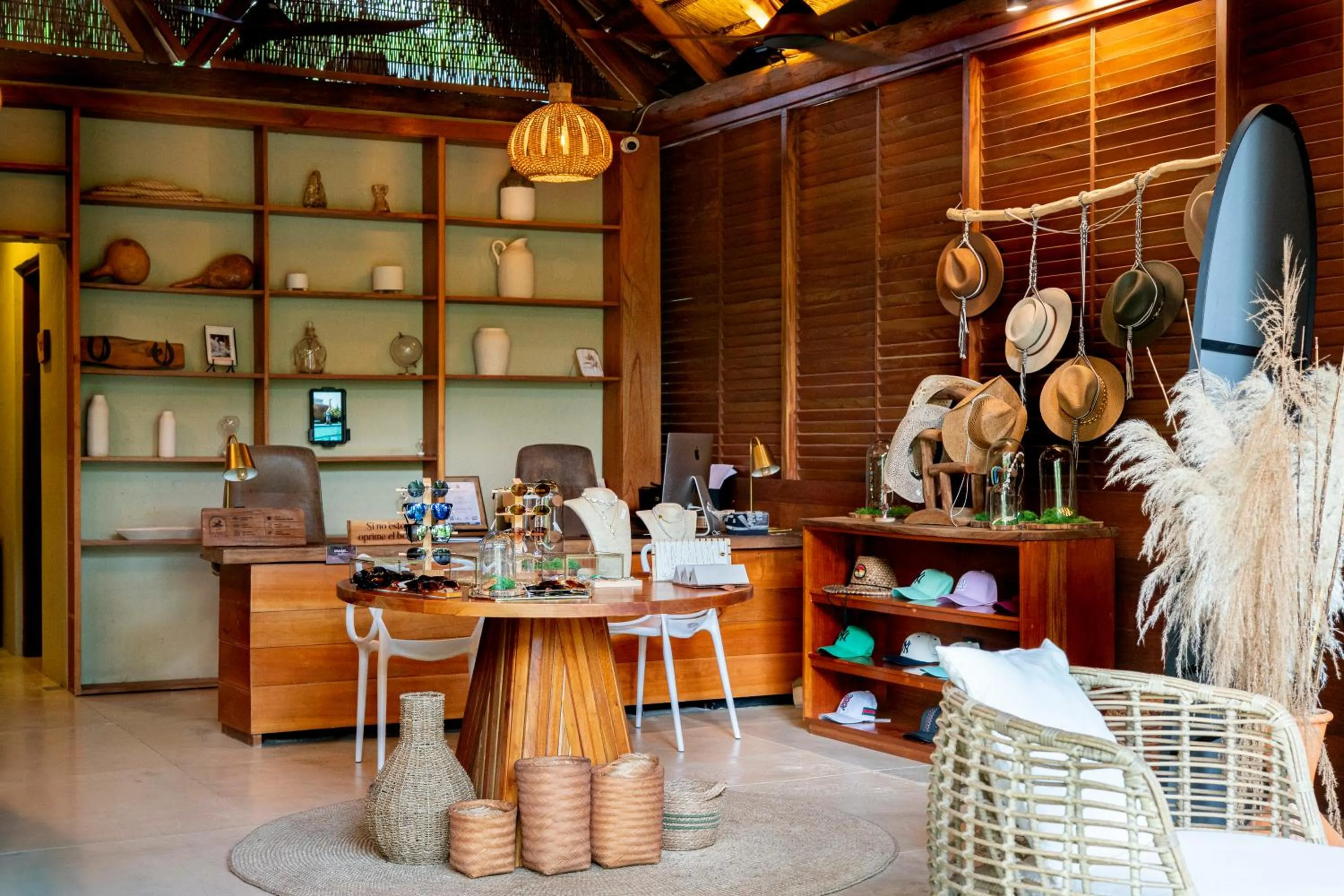 Lobby or reception in Nativa Refugio Escondido