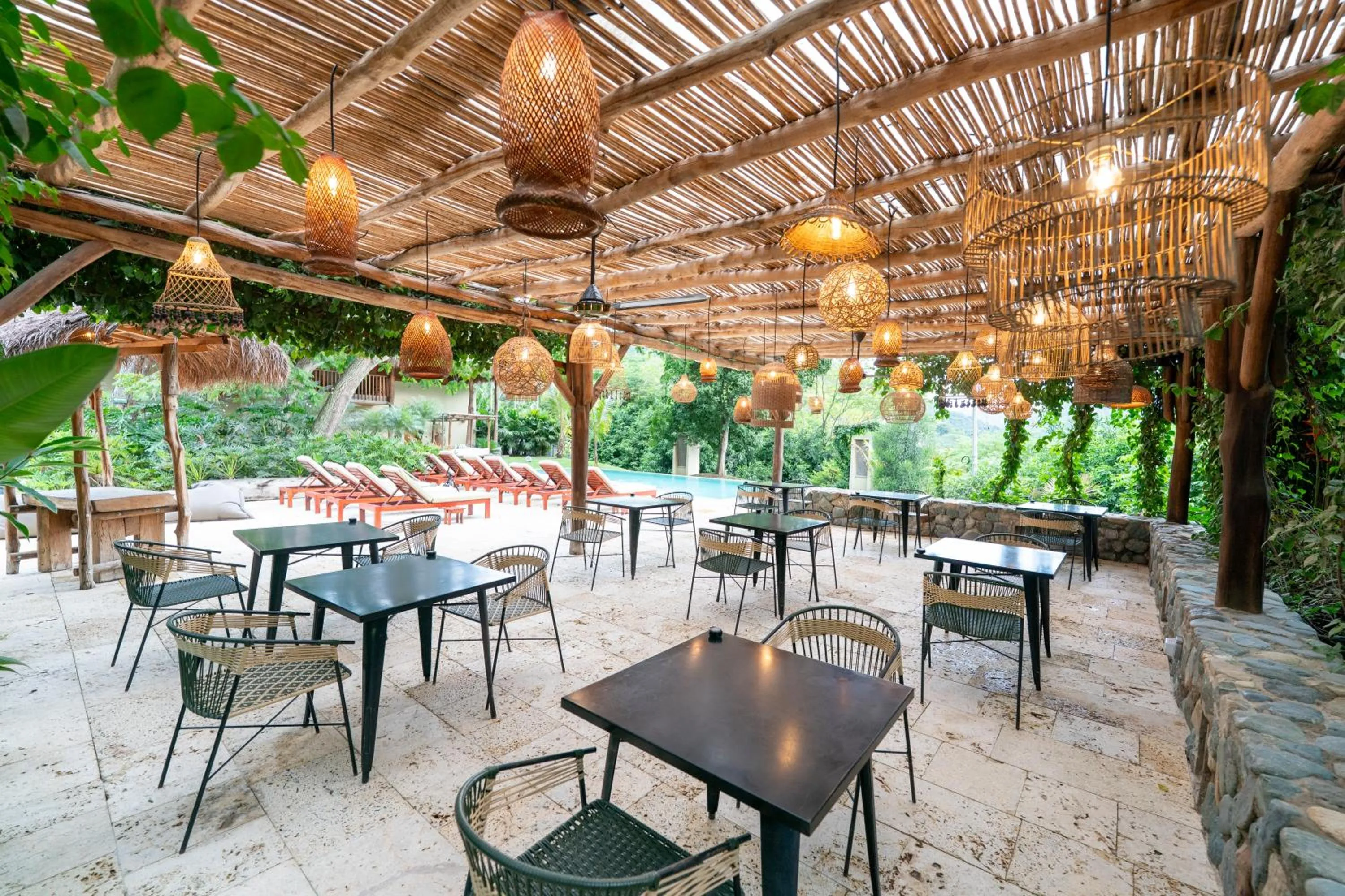 Restaurant/places to eat in Nativa Refugio Escondido