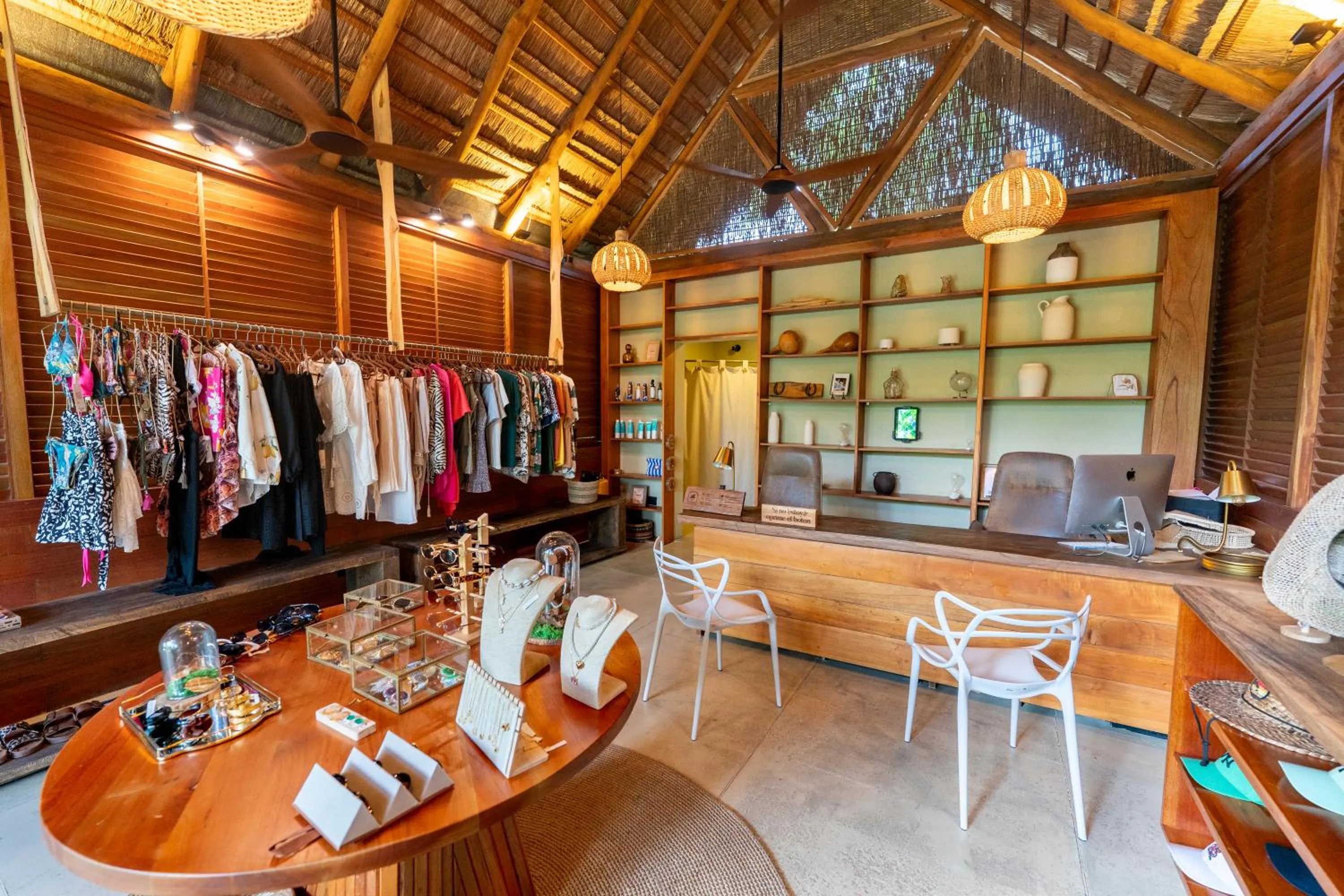 Lobby or reception in Nativa Refugio Escondido