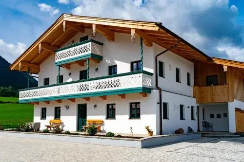 Ferienwohnungen Heillinger Gütl inkl. Chiemgaukarte Ferienwohnungen Heillinger Gütl inkl. Chiemgaukarte