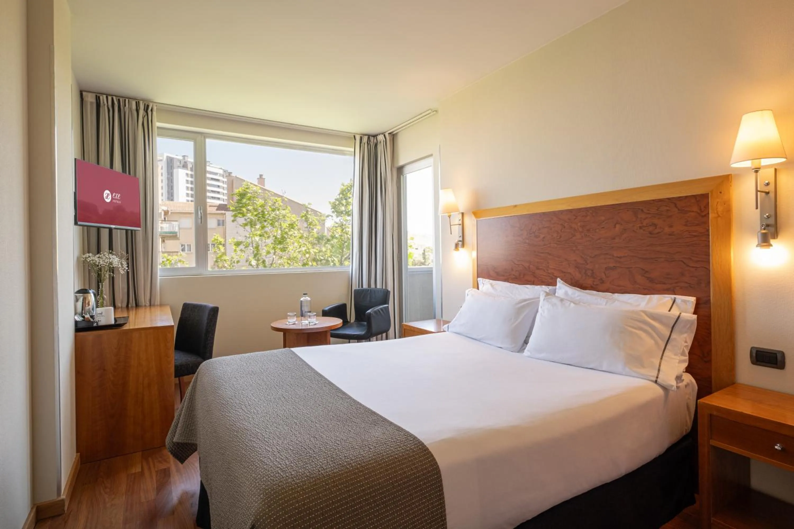 Photo of the whole room, Bed in Exe Plaza Delicias