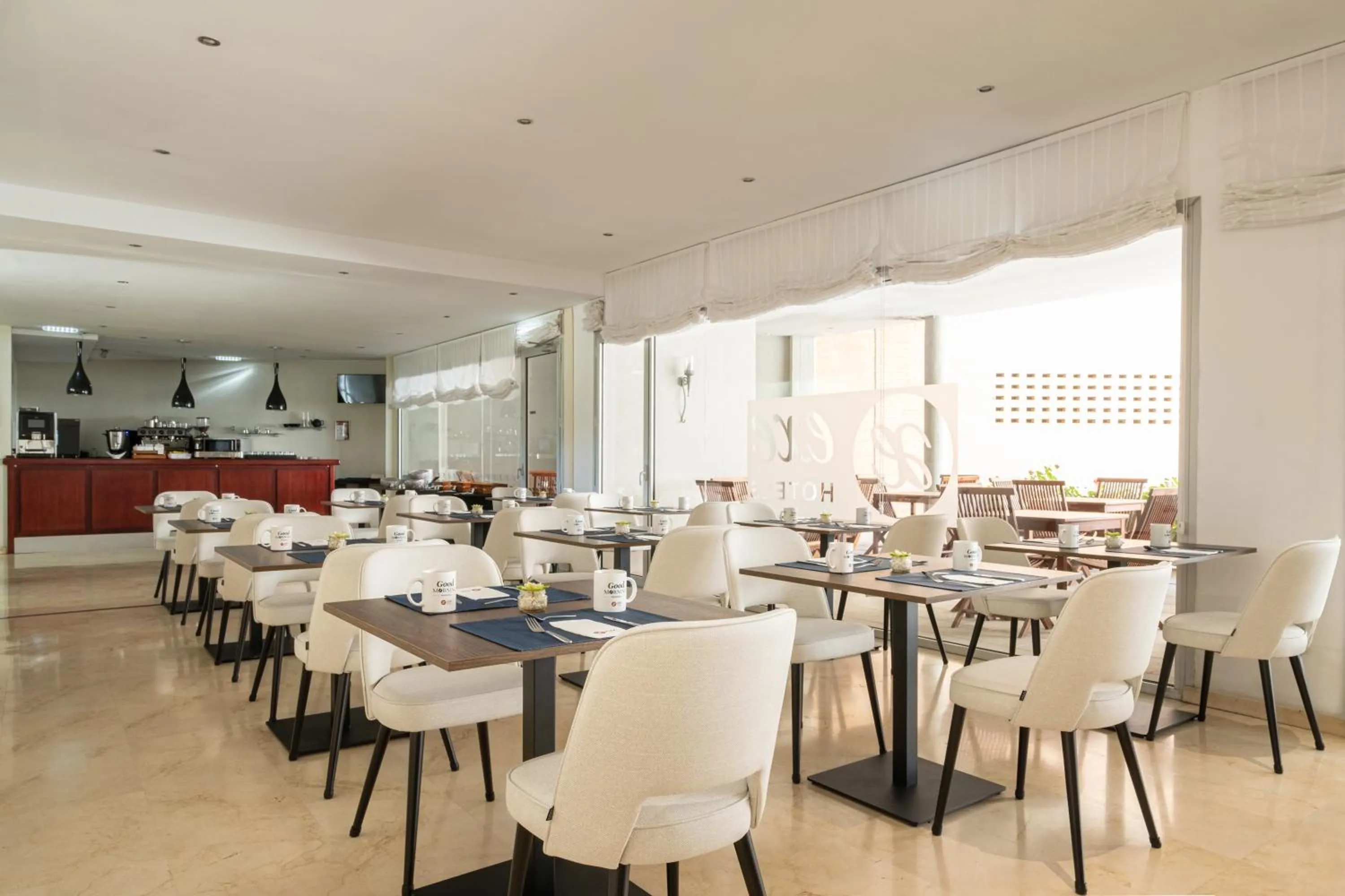 Breakfast in Exe Plaza Delicias