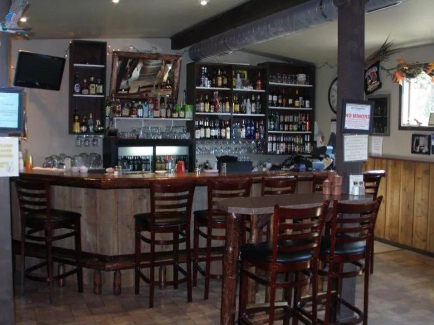 Restaurant/places to eat in Eagle Rock Resort