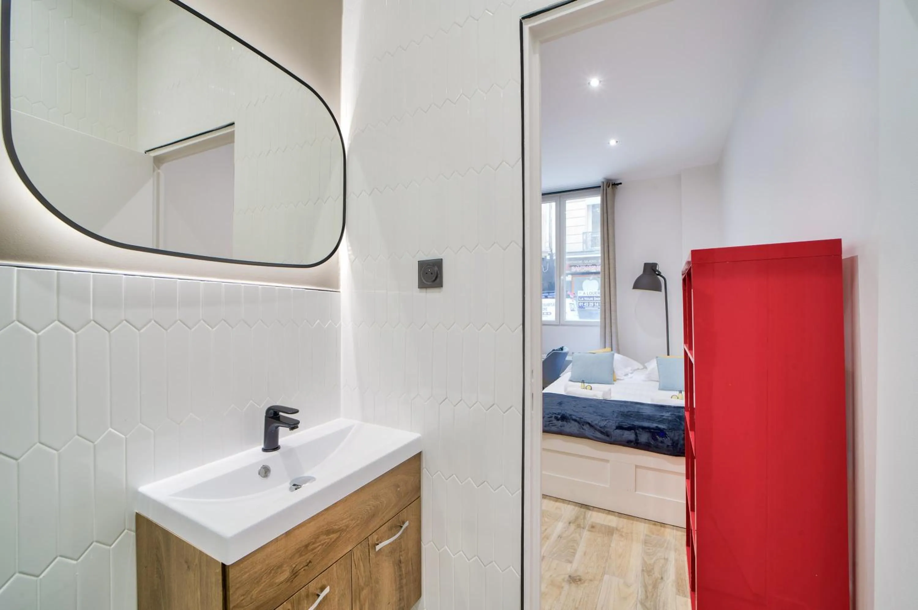 Bed in ParisConciergerie - Studio Champs Elysees