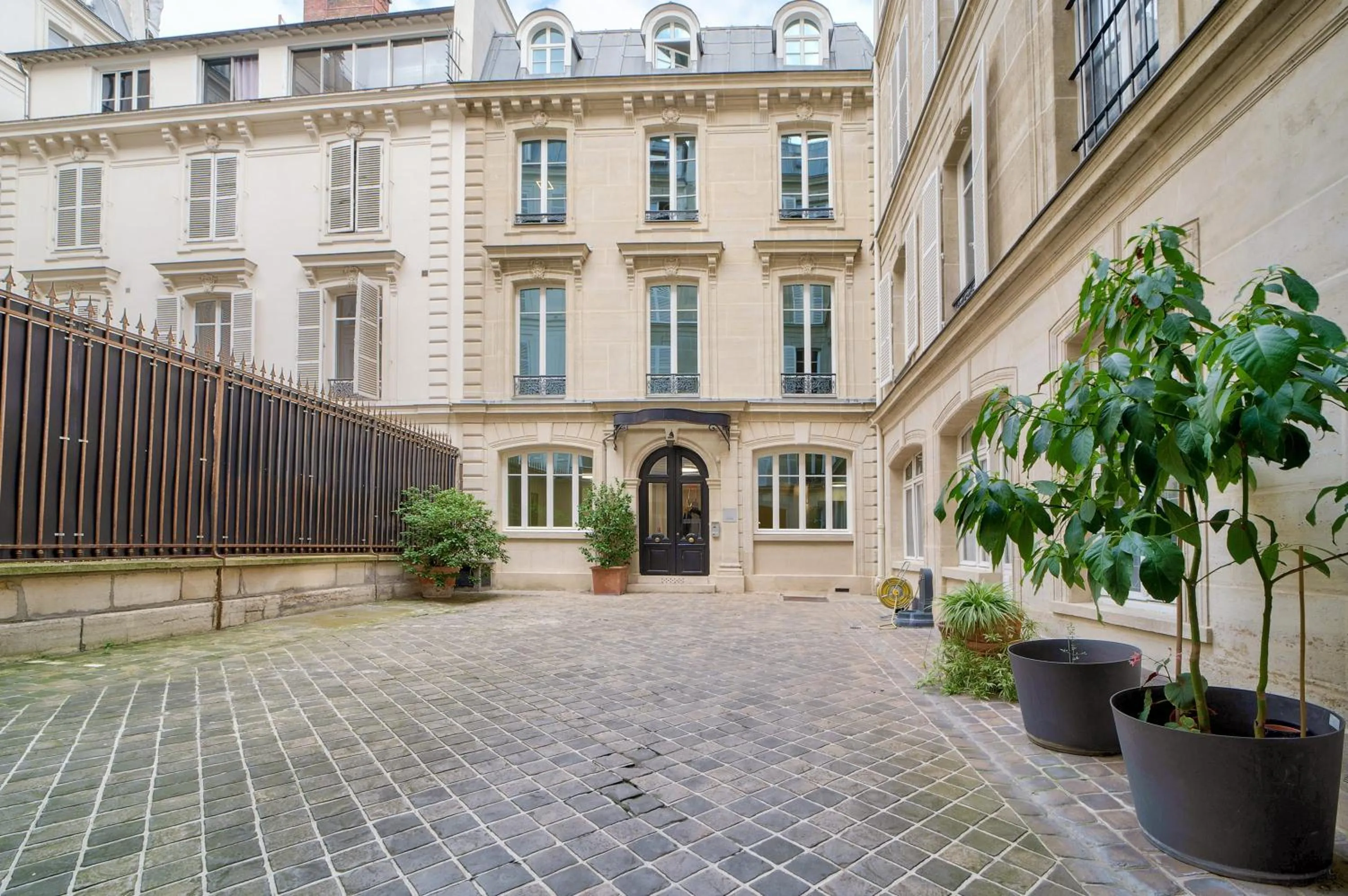 ParisConciergerie - Studio Champs Elysees