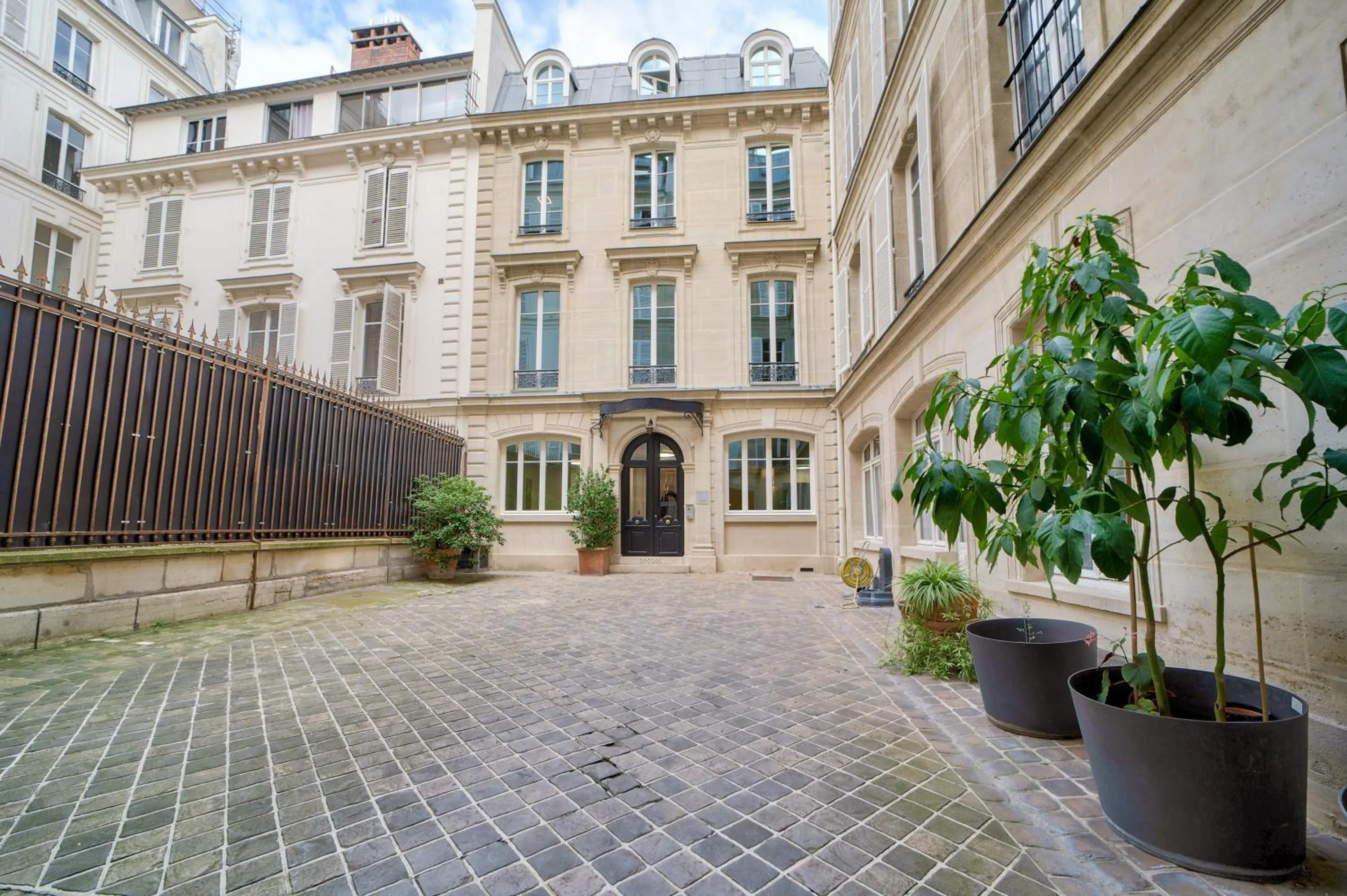 ParisConciergerie - Studio Champs Elysees
