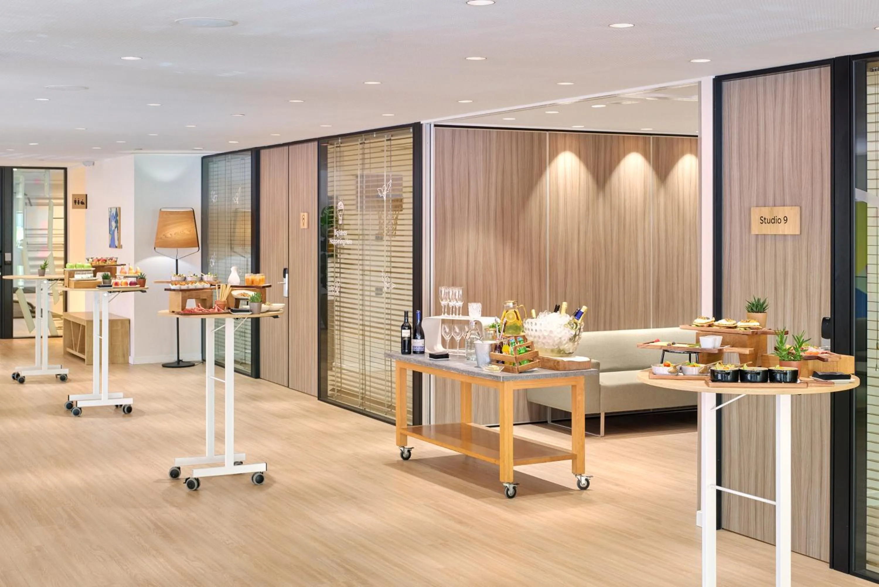 Meeting/conference room in INNSiDE by Meliá Barcelona Apolo