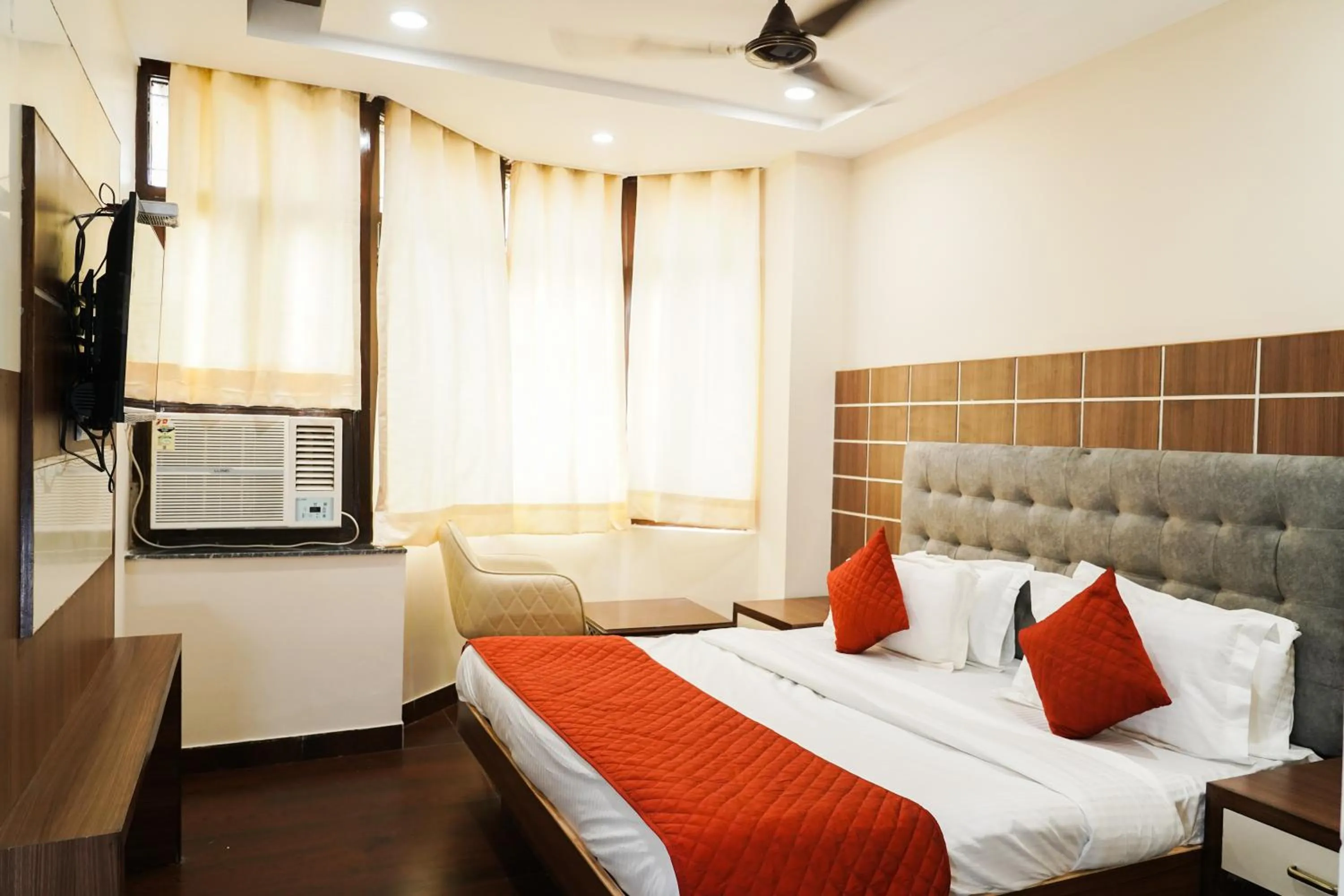 Bed in Hotel Batra Home Nizamuddin