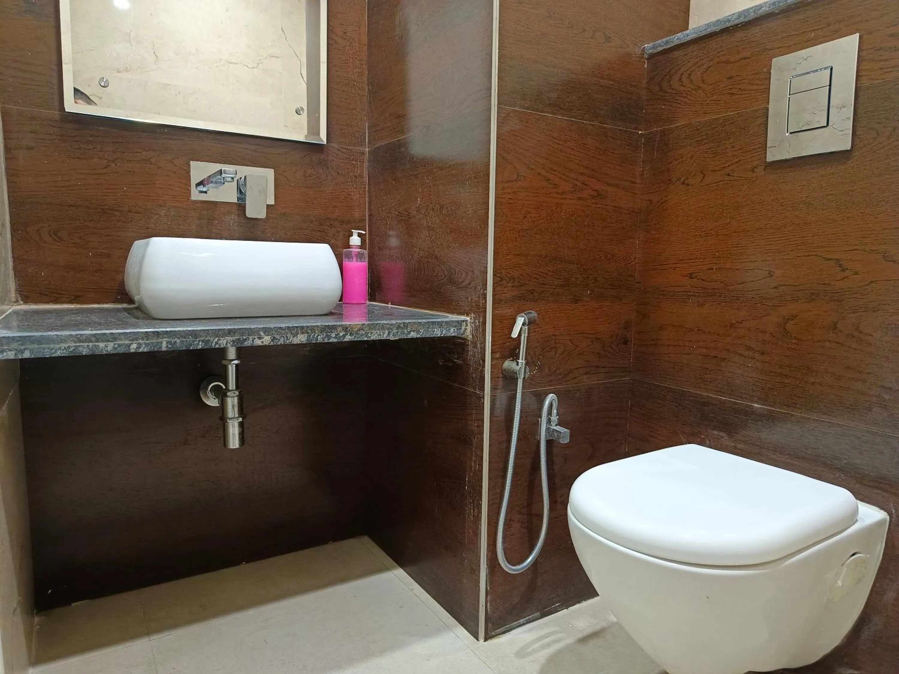 Bathroom in Hotel Batra Home Nizamuddin