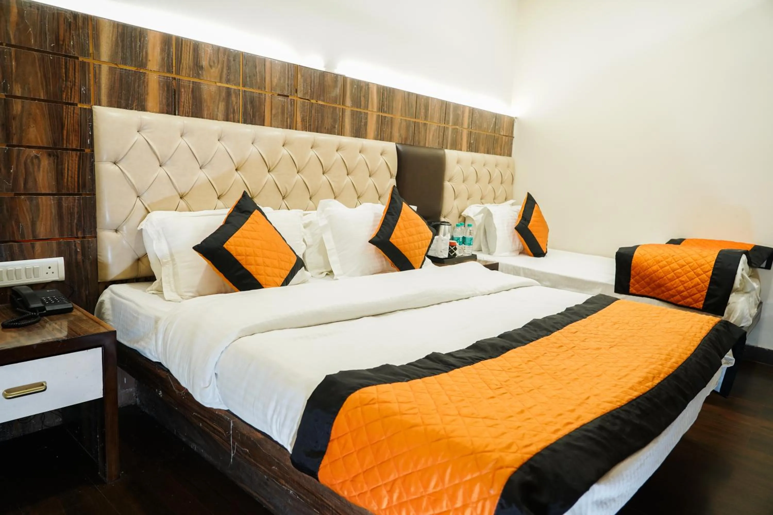 Bed in Hotel Batra Home Nizamuddin