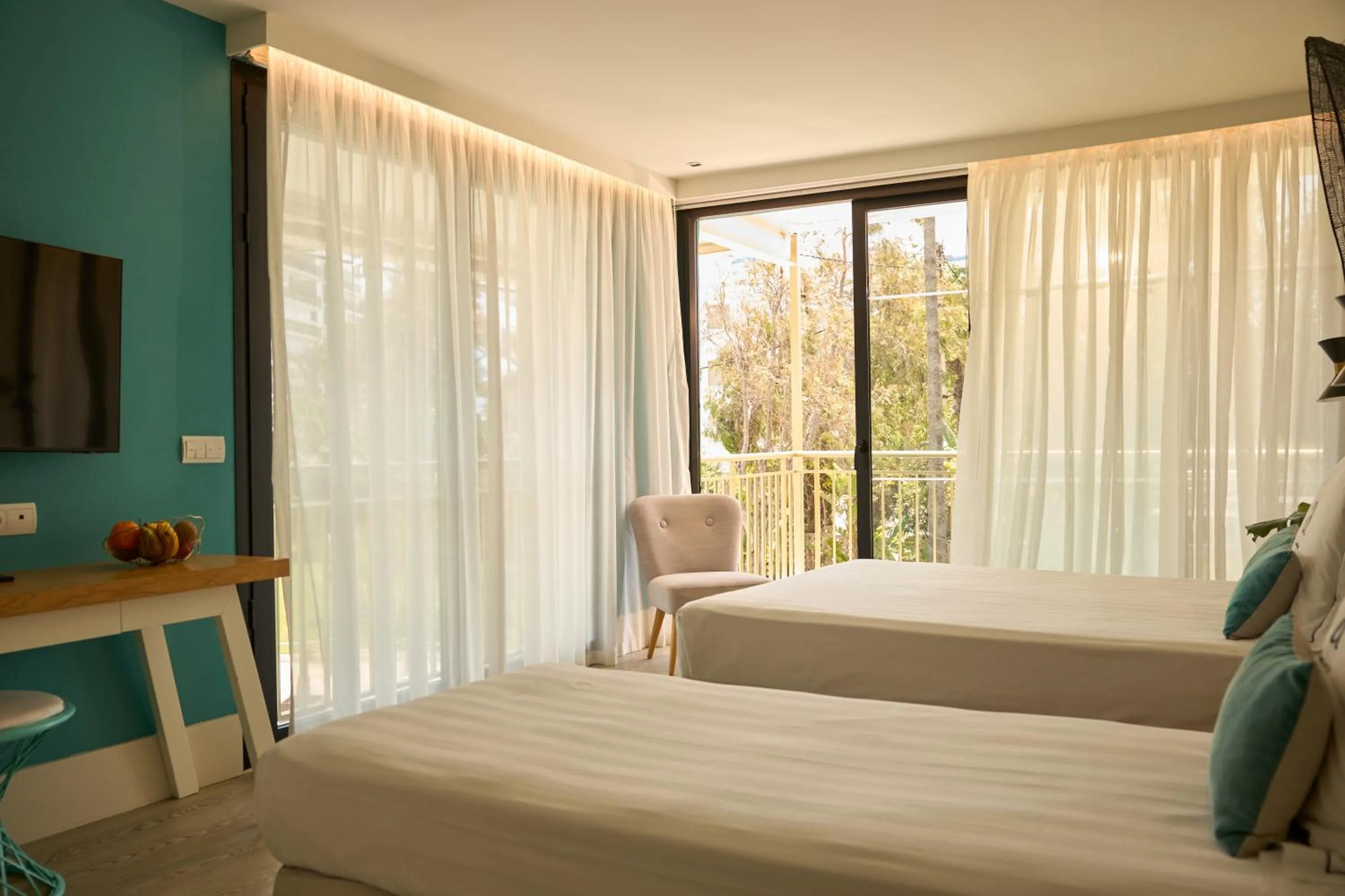 Bed in Hotel Almirante