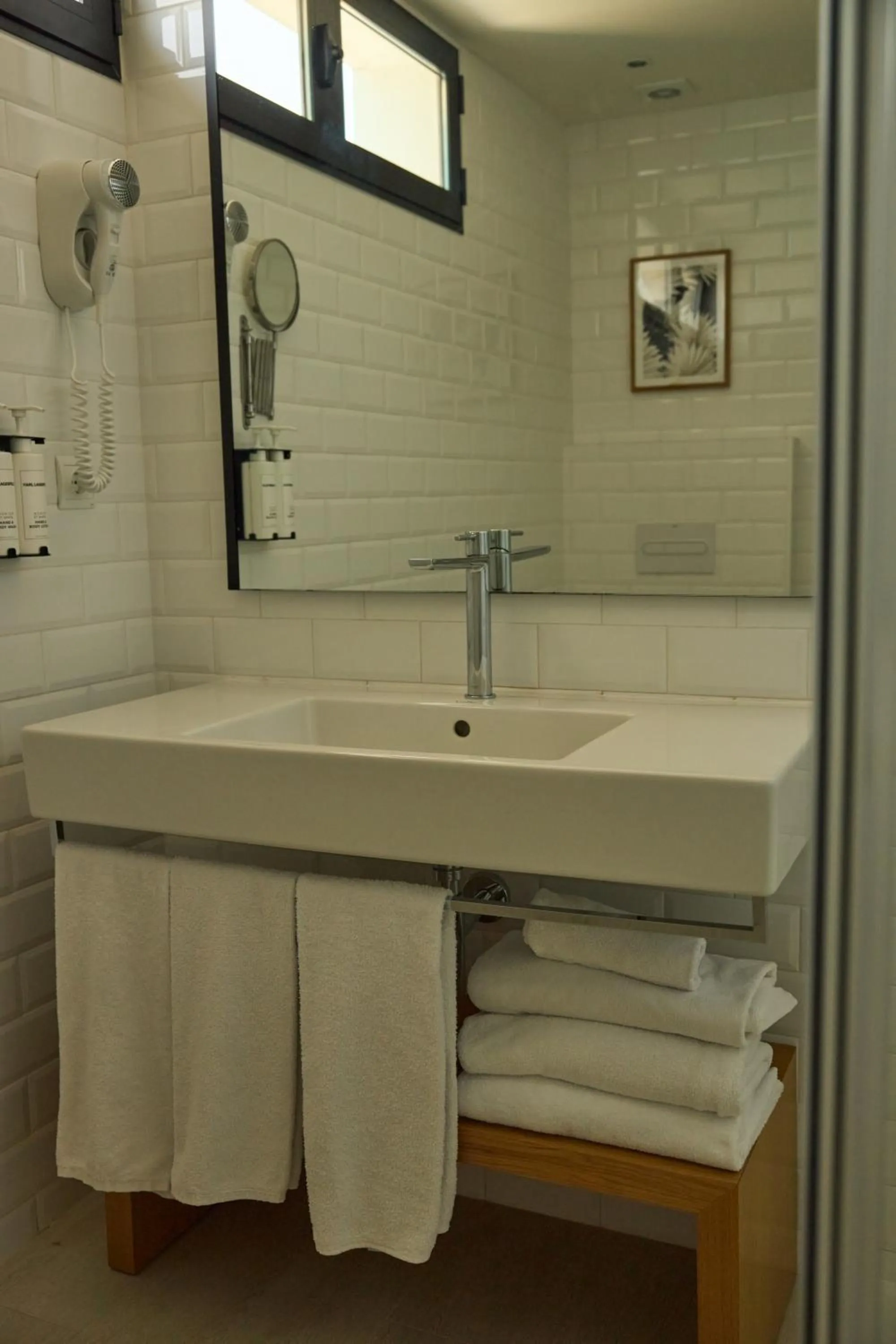 Bathroom in Hotel Almirante