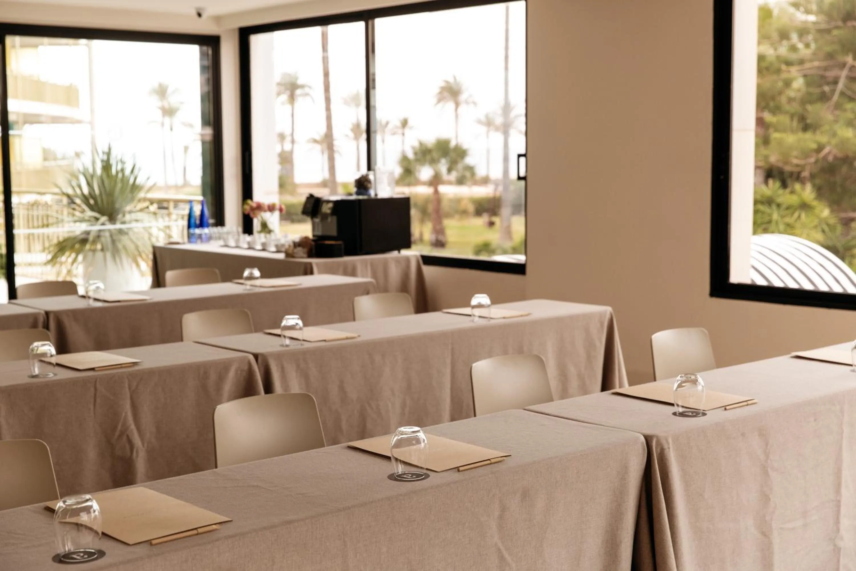 Meeting/conference room in Hotel Almirante