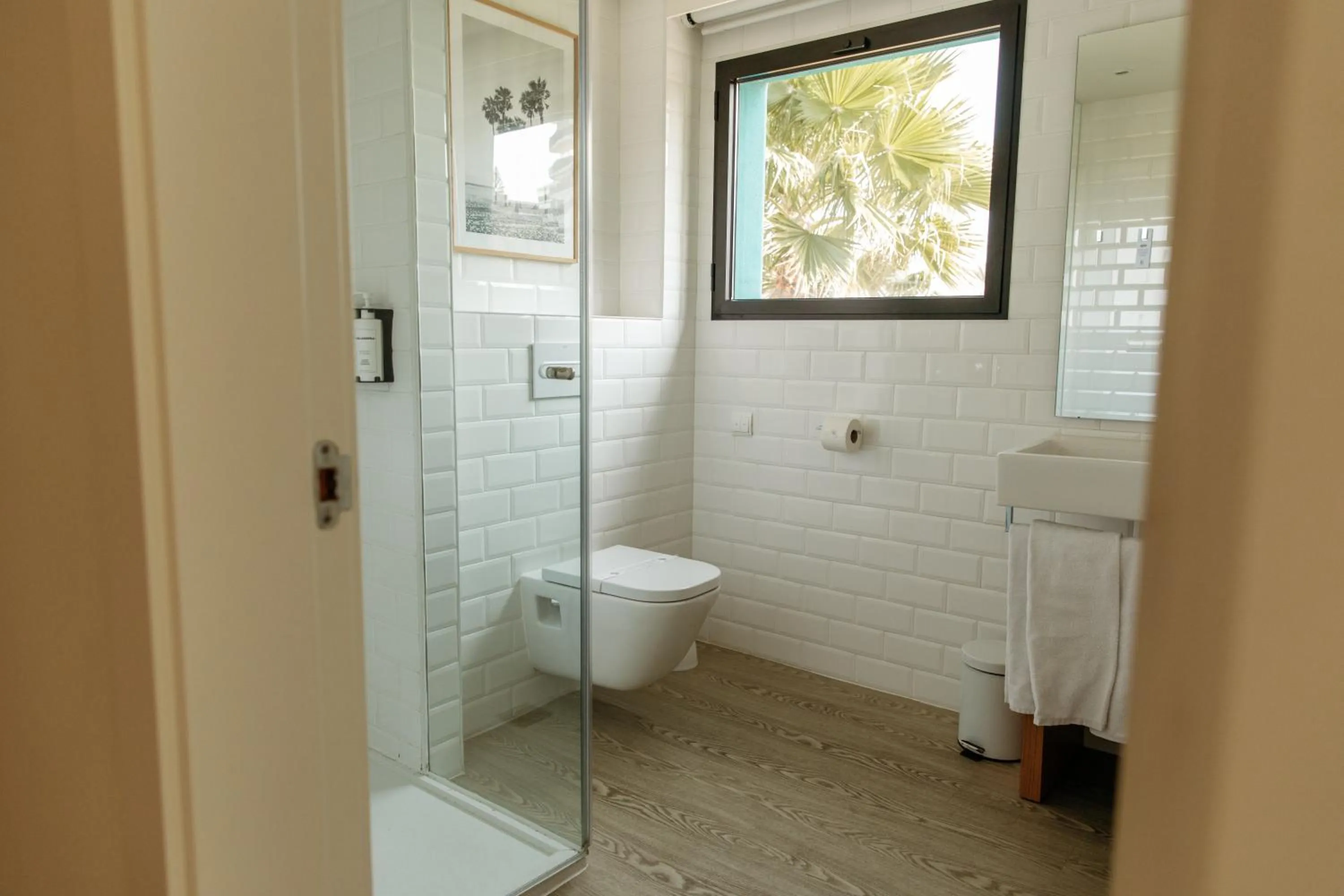 Shower in Hotel Almirante