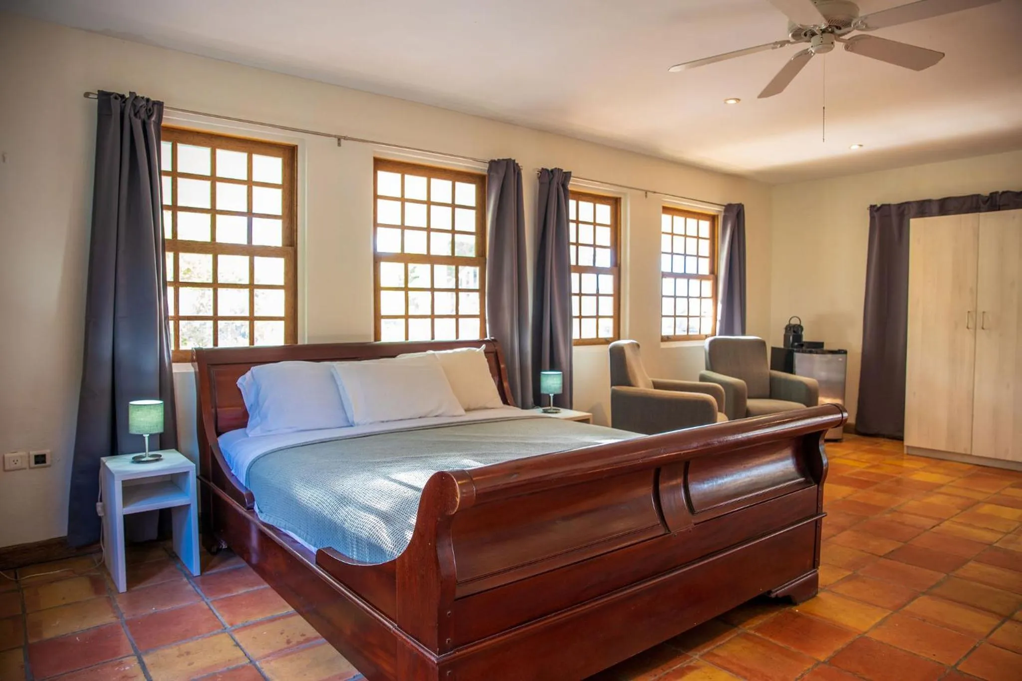 Bed in Quill Gardens Boutique Hotel